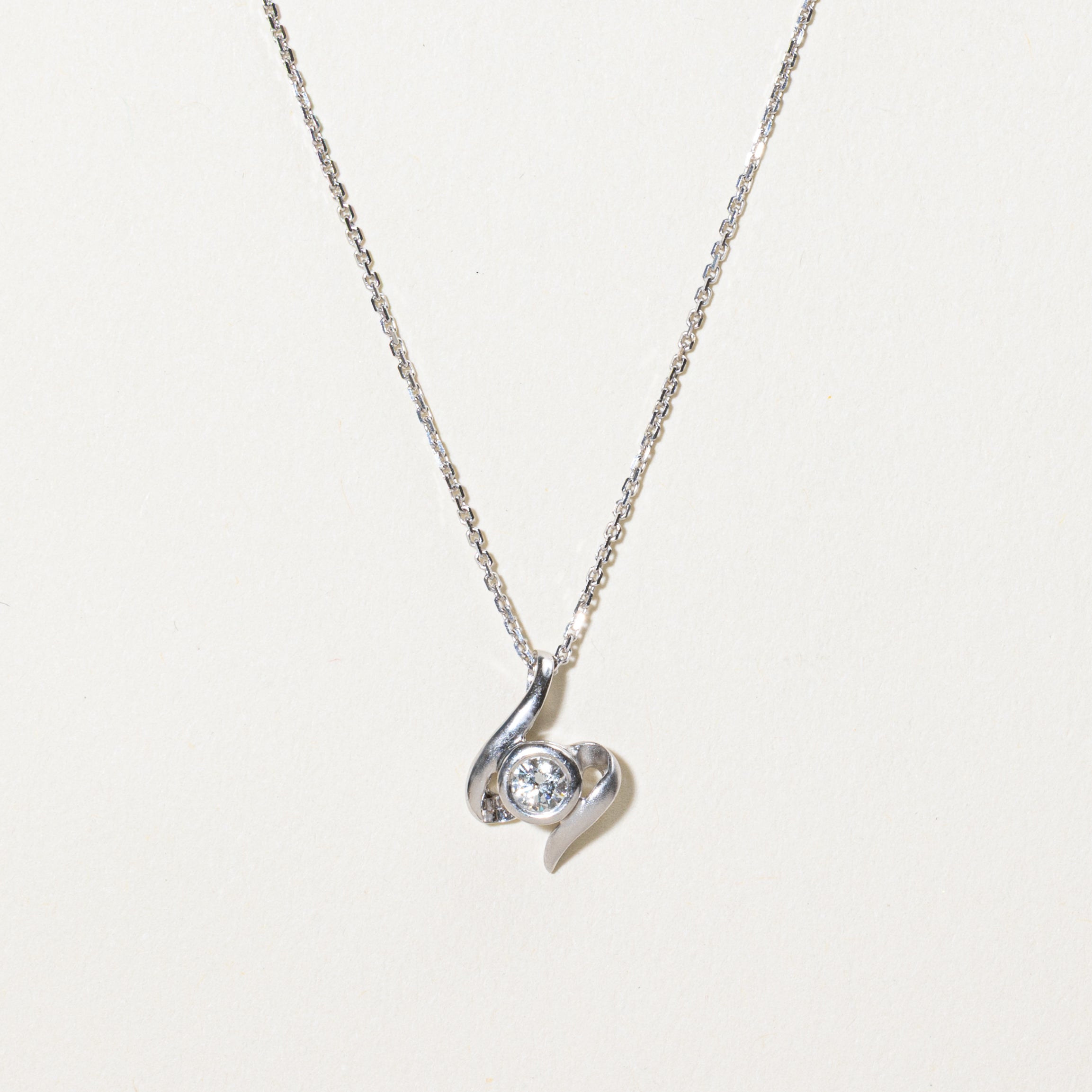 18k Bezel Set Diamond Swirl Pendant Necklace | 0.14ct | 15"