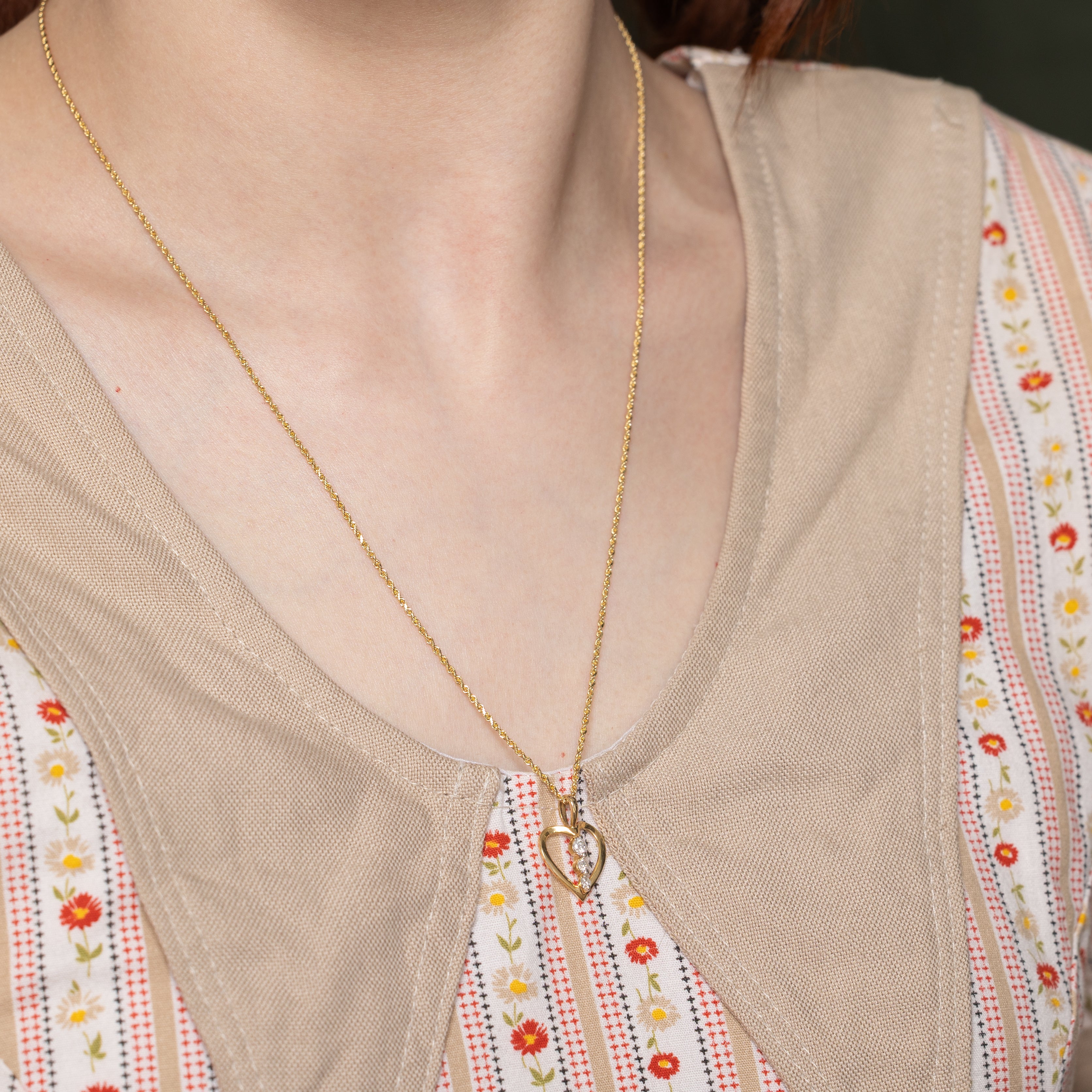 Diamond Column Open Heart Pendant Necklace | 0.20ctw | 21"