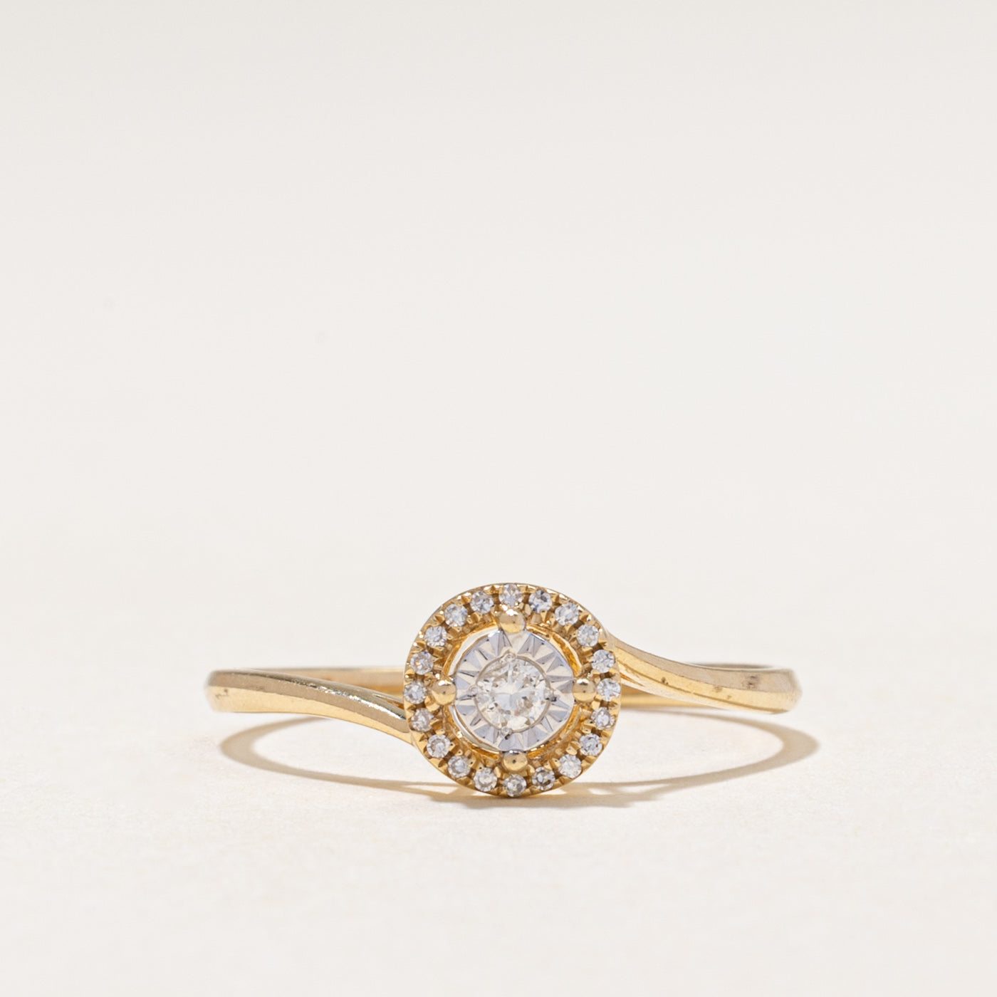14k Illusion Set Diamond Halo Ring | 0.06ctw | SZ 6.5
