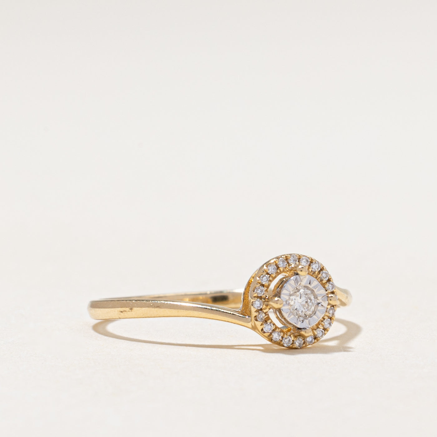 14k Illusion Set Diamond Halo Ring | 0.06ctw | SZ 6.5