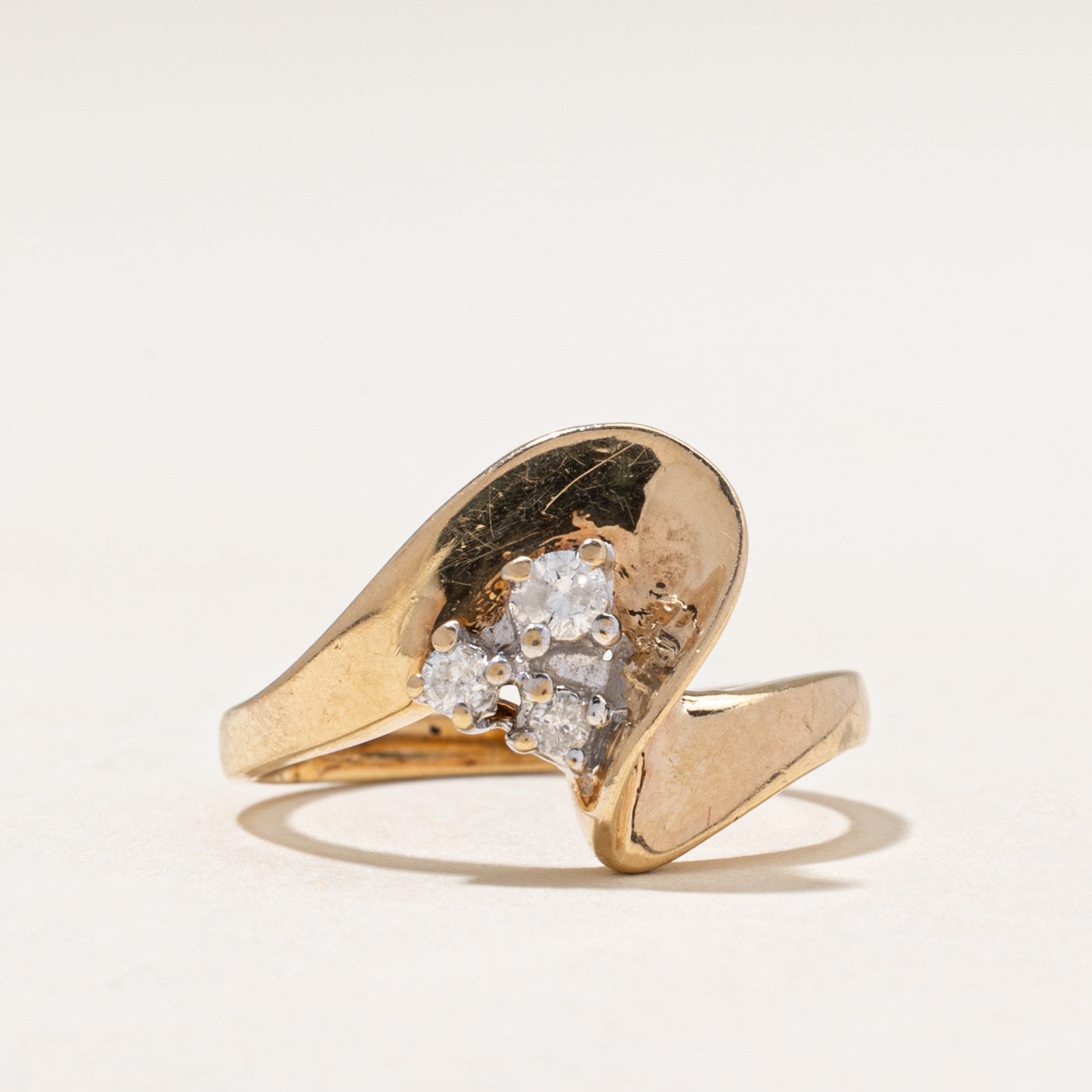 Three Stone Diamond Abstract Cocktail Ring | 0.10ctw | SZ 6.5