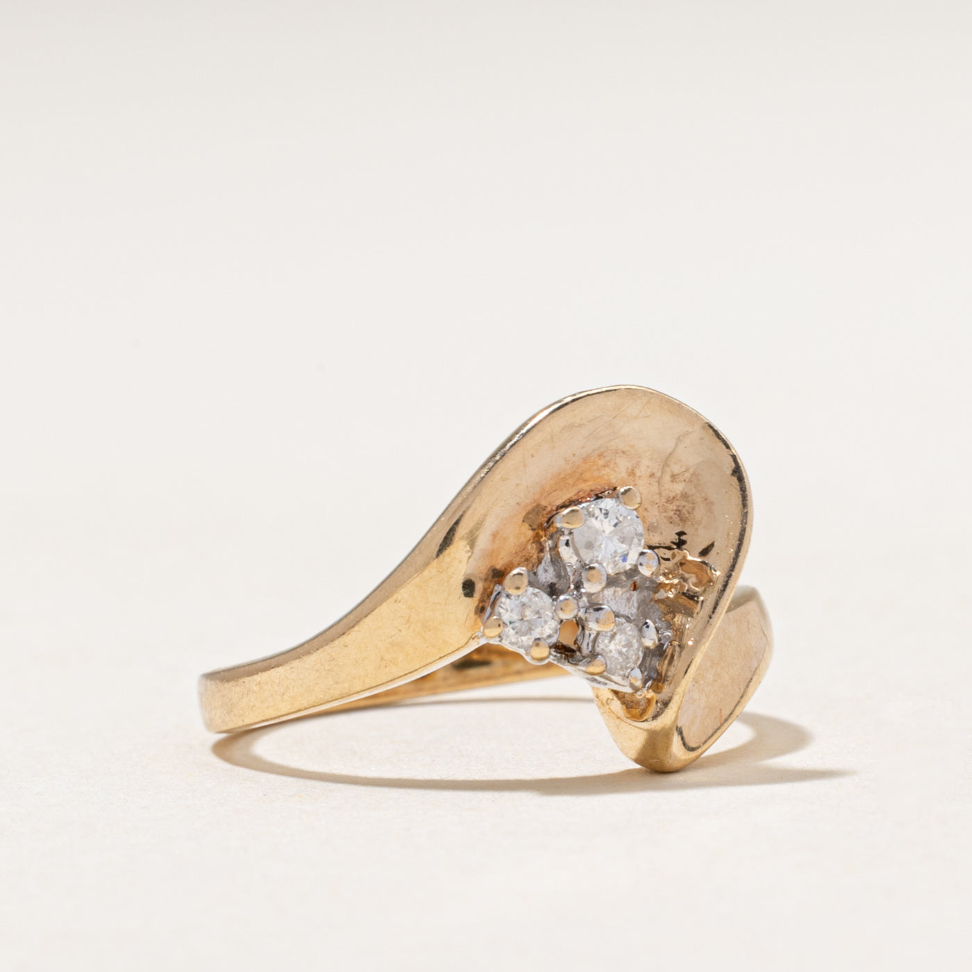 Three Stone Diamond Abstract Cocktail Ring | 0.10ctw | SZ 6.5