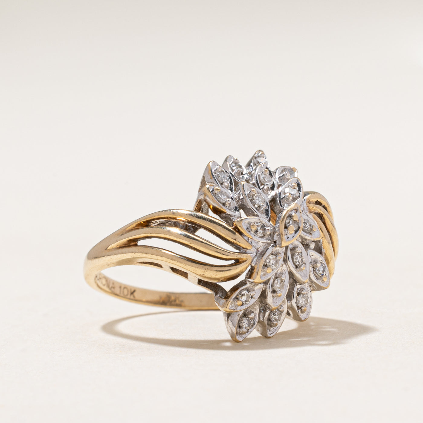 Diamond Cluster Grooved Cocktail Ring | 0.17ctw | SZ 6.5