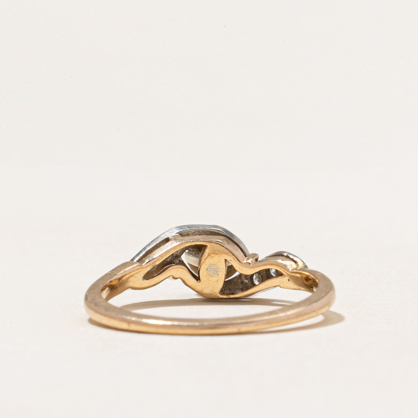 Illusion Set Diamond Bypass Ring | 0.18ctw | SZ 5.5