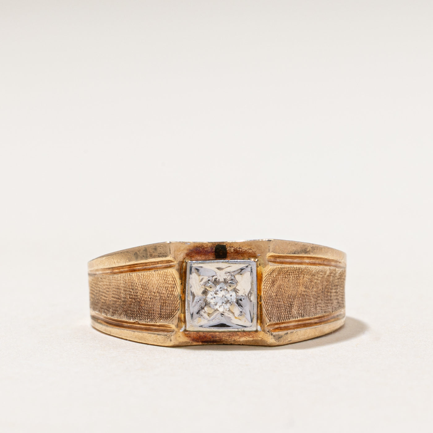 Illusion Set Diamond Textured Ring | 0.05ct | SZ 10