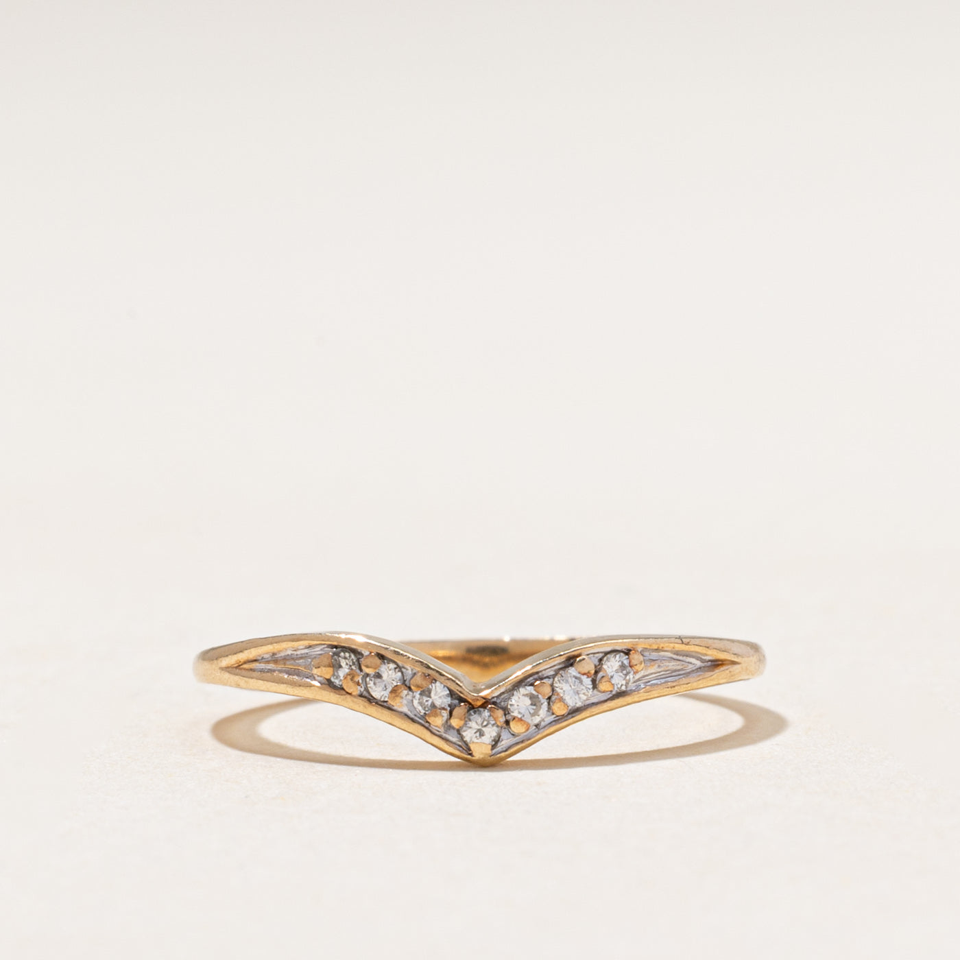 Diamond Chevron Ring | 0.06ctw | SZ 6