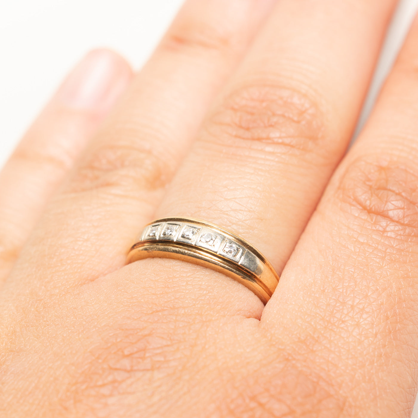 Five-Stone Diamond Grooved Band | 0.07ctw | 3.25mm | SZ 8.25