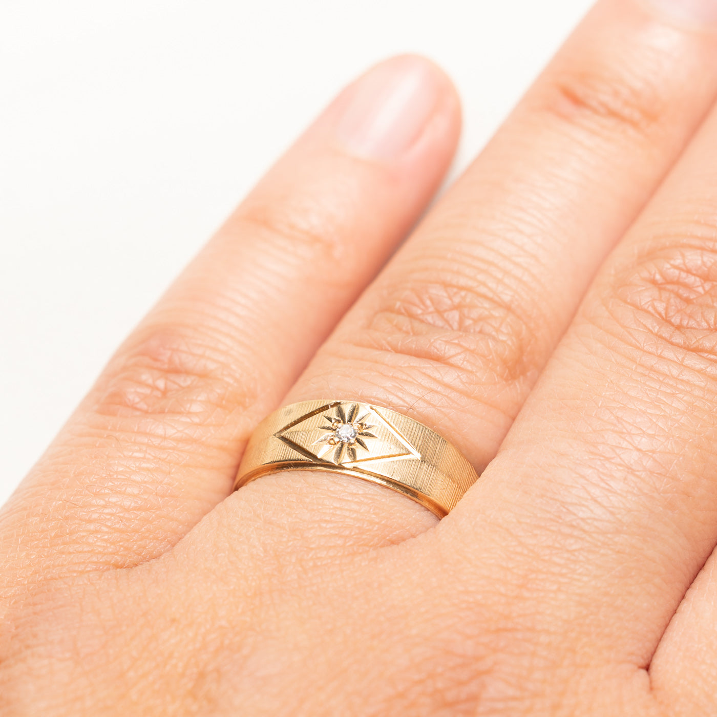 Star Set Diamond Grooved Band | 0.02ct | SZ 7.75