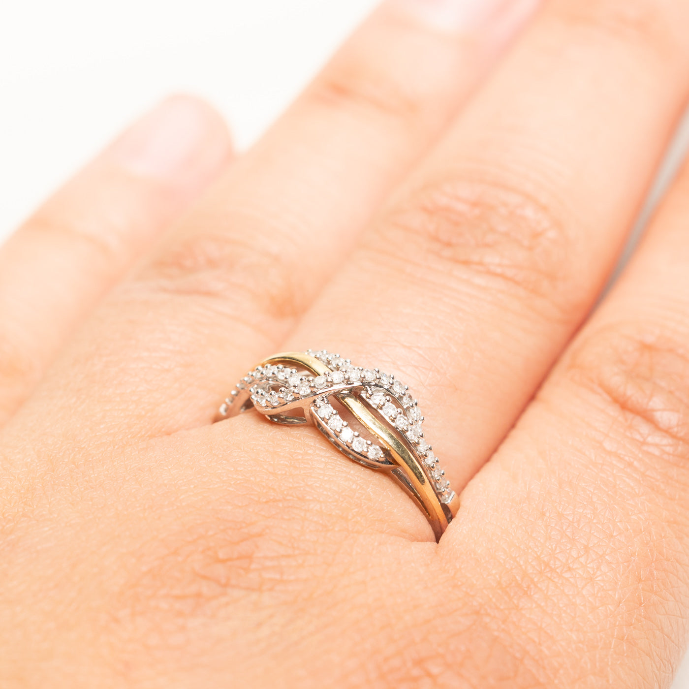 Diamond Thin Cross Over Ring | 0.30ctw | SZ 8.5