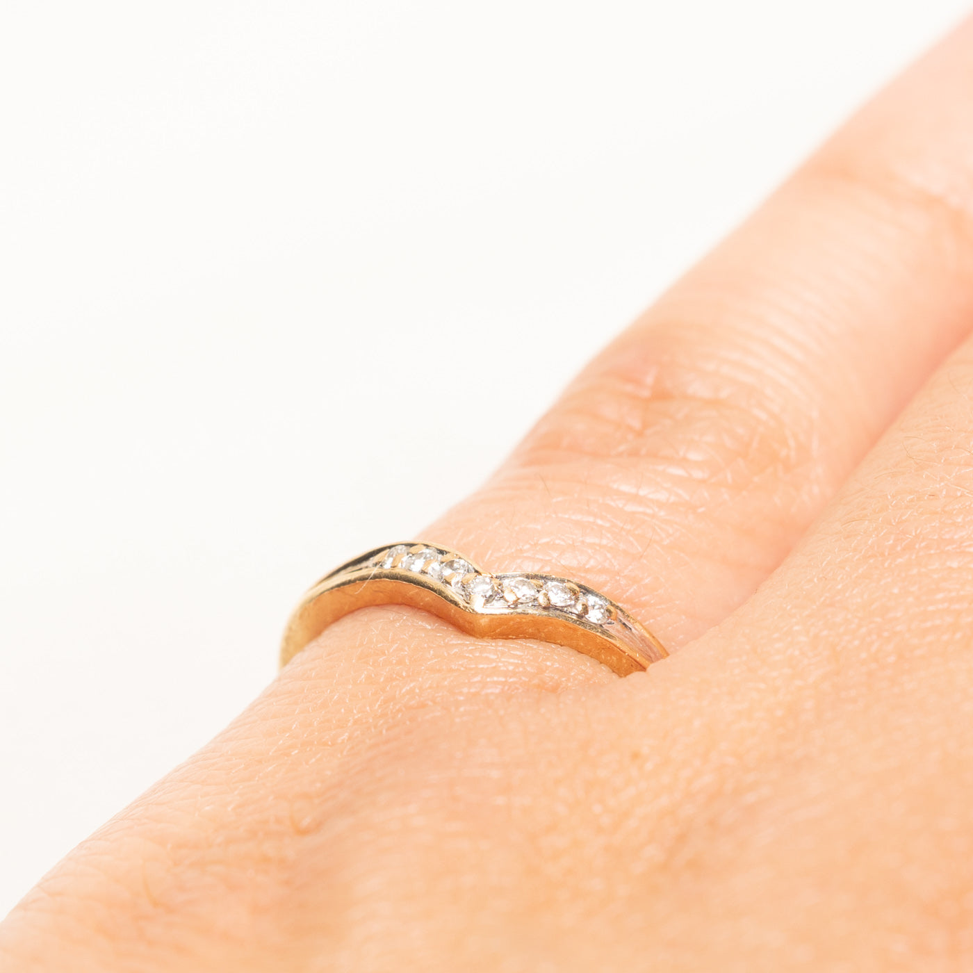 Diamond Chevron Ring | 0.06ctw | SZ 6