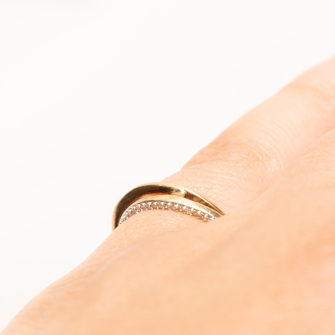 Diamond Cross Over Ring | 0.15ctw | SZ 4.5