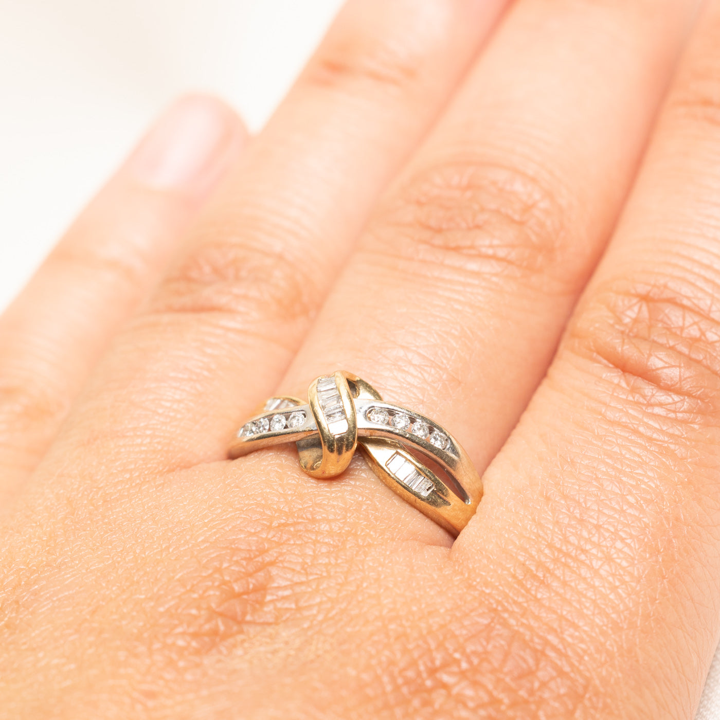 Baguette Cut Diamond Cross Over Knot Ring | 0.22ctw | SZ 10.25