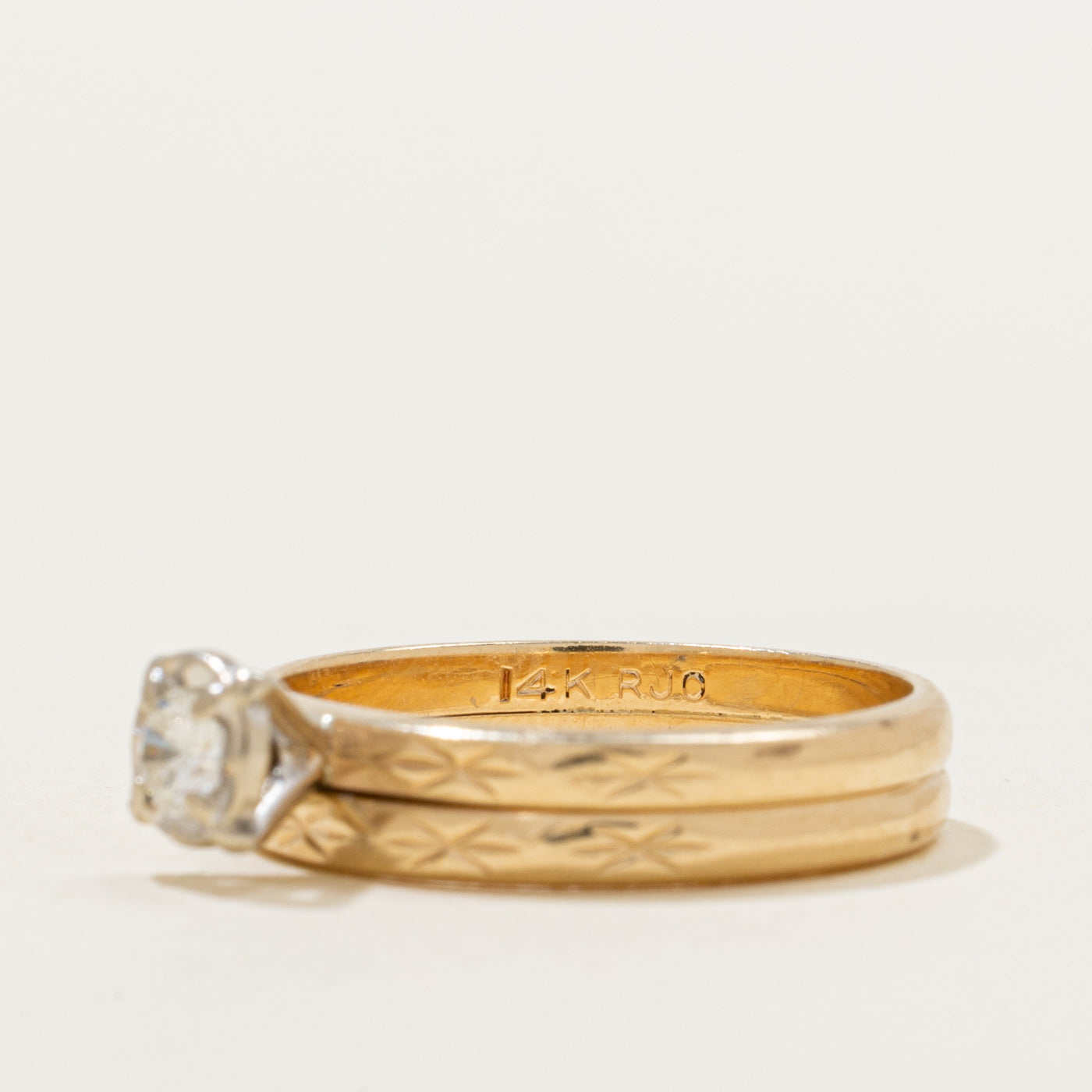 Illusion Set Solitaire Diamond Band | 0.13ct | 4mm | SZ 6.25