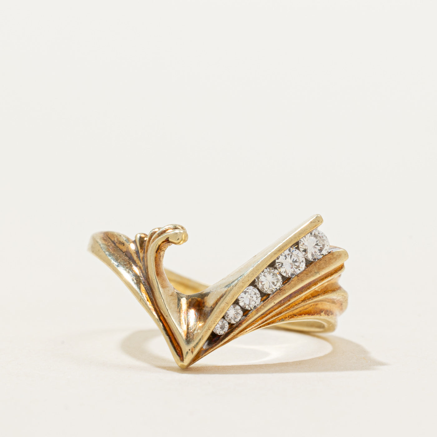 18k Diamond Grooved Chevron Ring | 0.14ctw | SZ 6.25