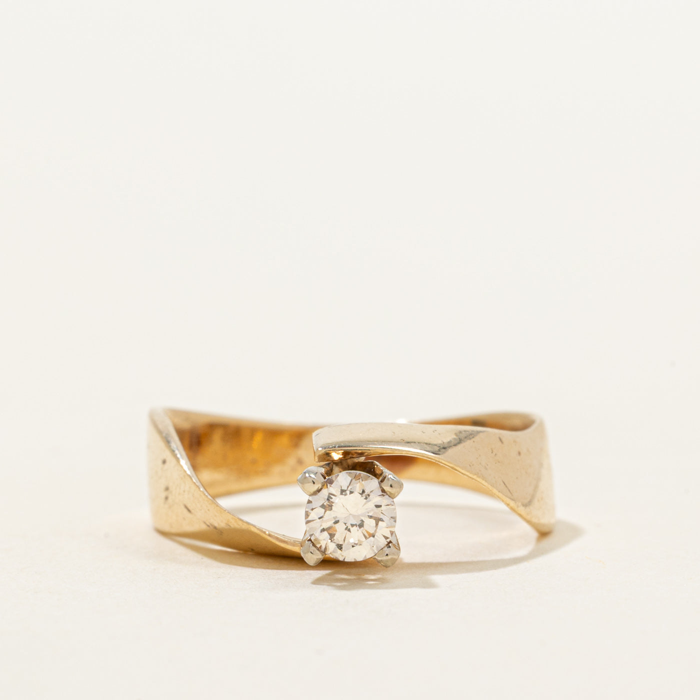 Solitaire Diamond Twisted Bypass Ring | 0.23ct | SZ 5.5
