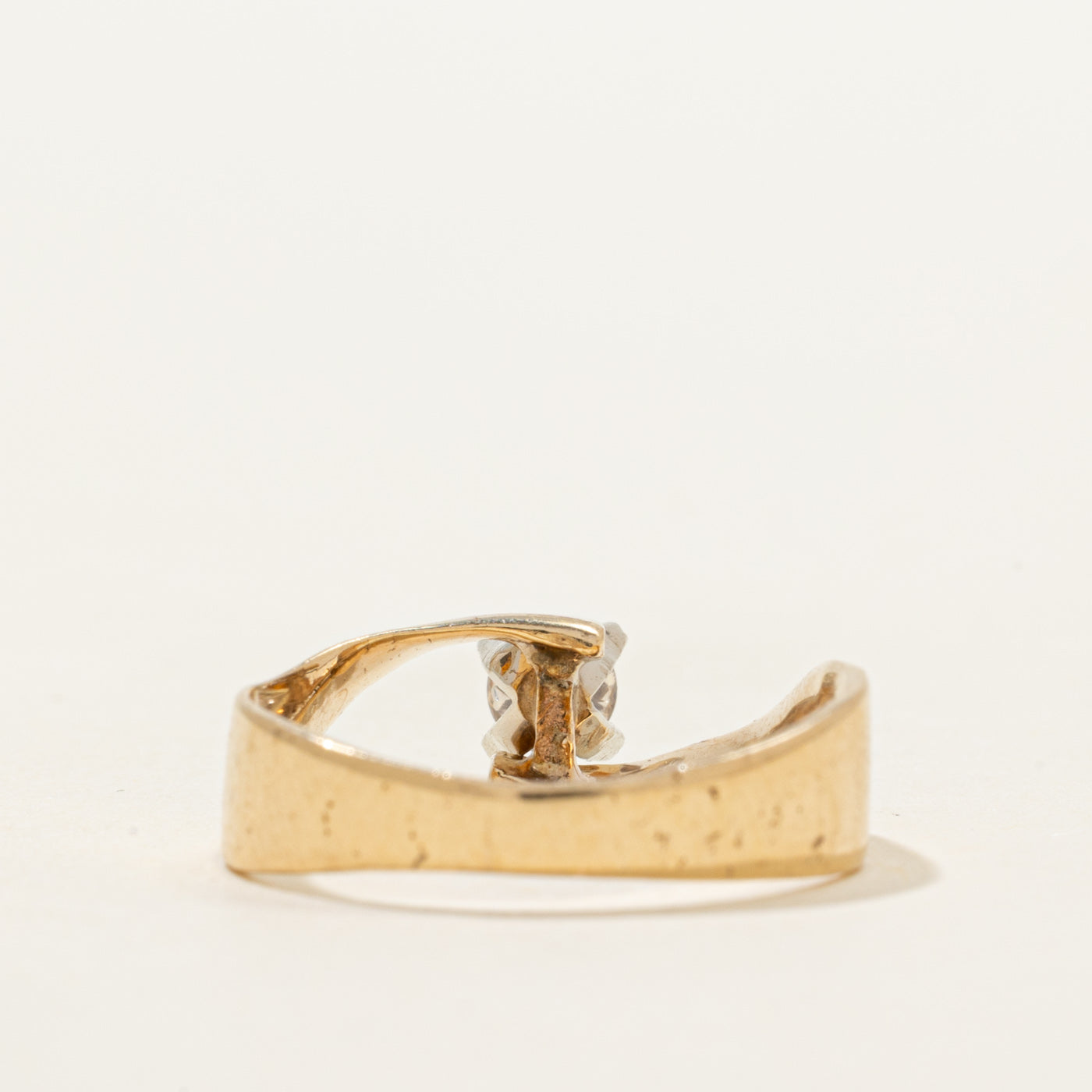 Solitaire Diamond Twisted Bypass Ring | 0.23ct | SZ 5.5