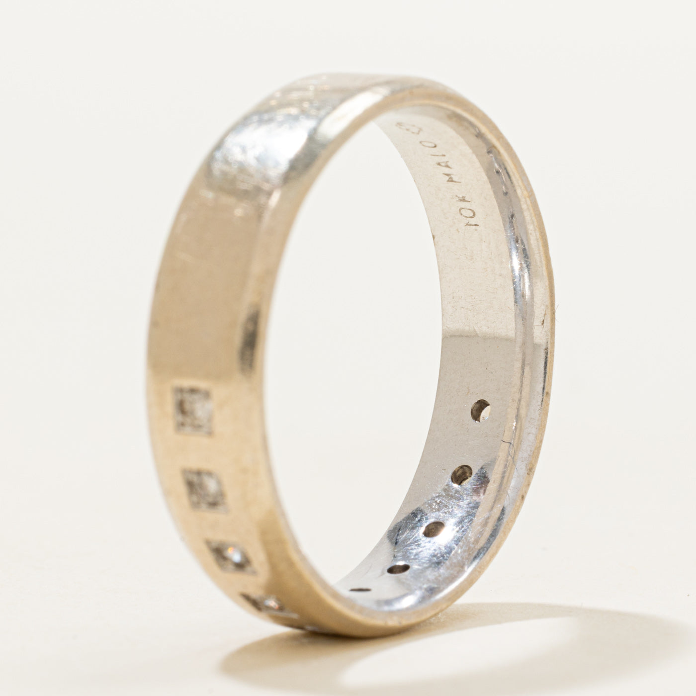 Bague sertie de diamants à fleur de peau (modèle canadien) | 0,21 ct | 6 mm | Taille 11,25