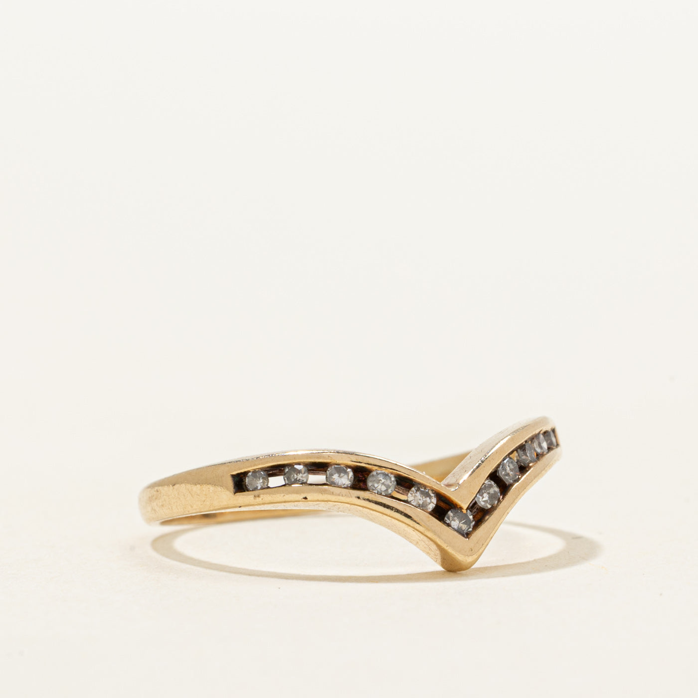 Channel Set Diamond Chevron Ring | 0.11ctw | SZ 7