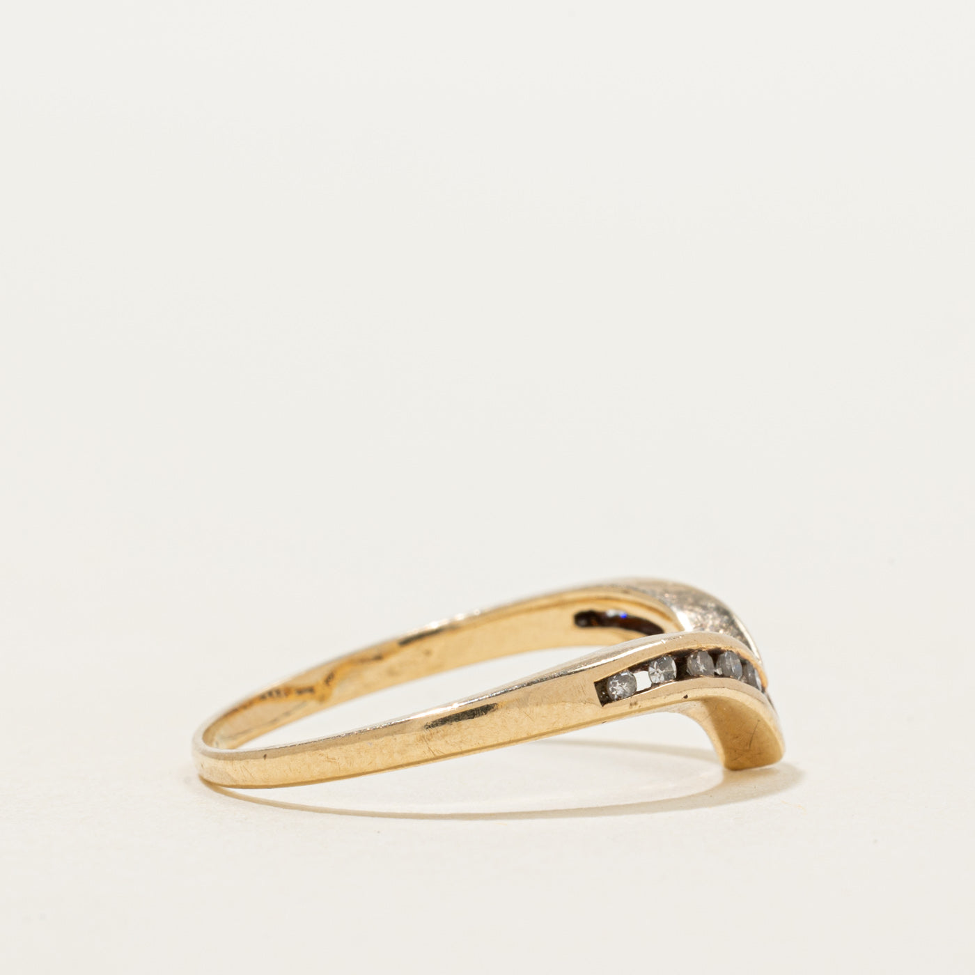 Channel Set Diamond Chevron Ring | 0.11ctw | SZ 7