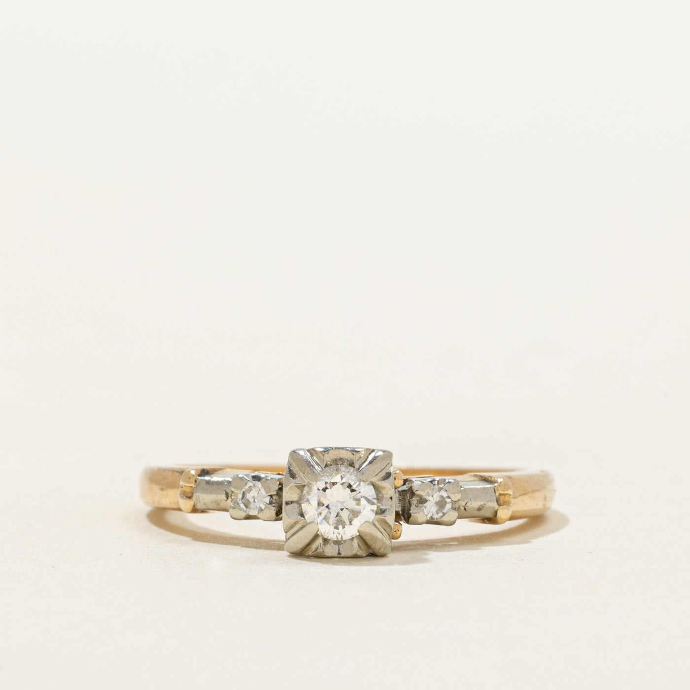 Two Tone Illusion Set Diamond Ring | 0.17ctw | SZ 6.5