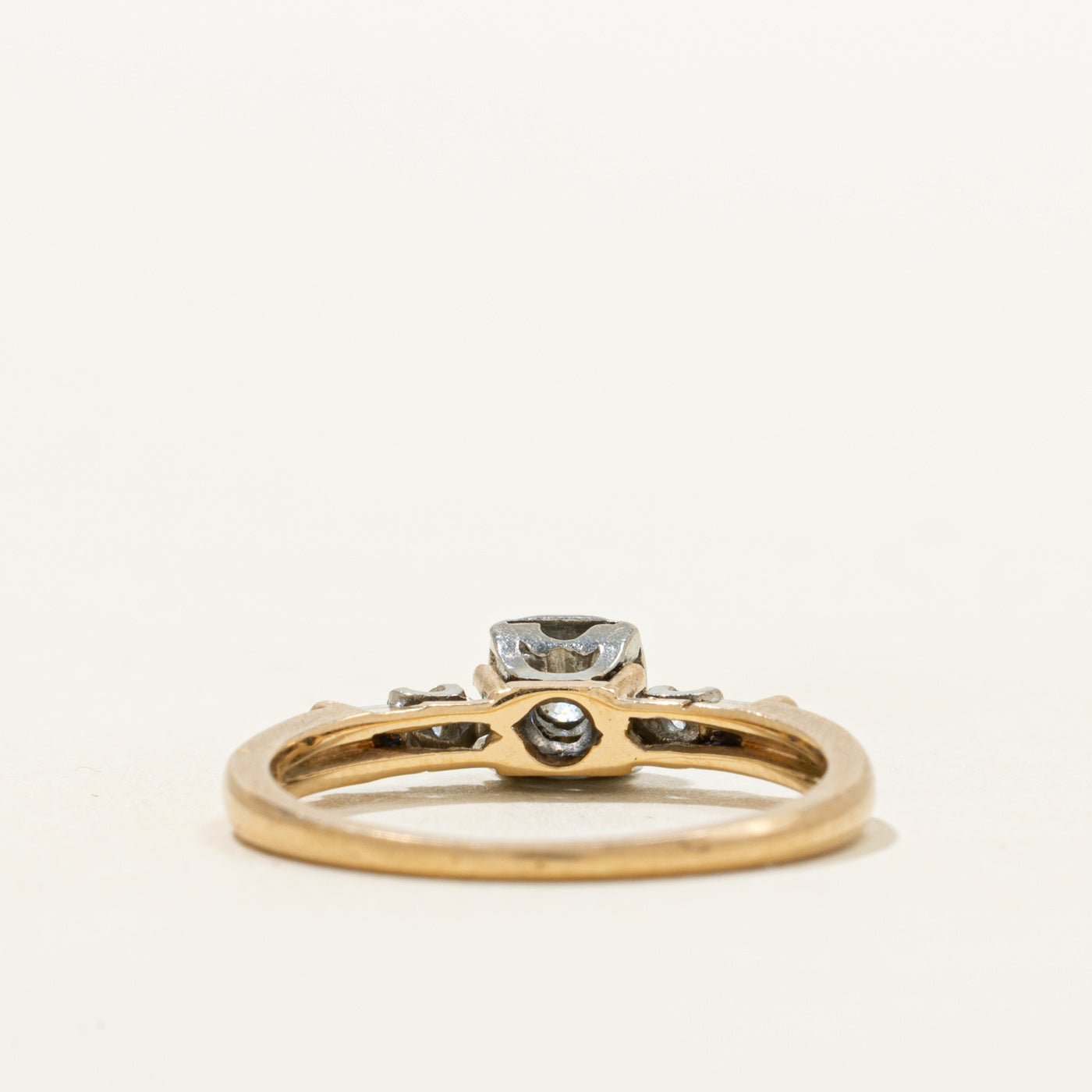 Two Tone Illusion Set Diamond Ring | 0.17ctw | SZ 6.5