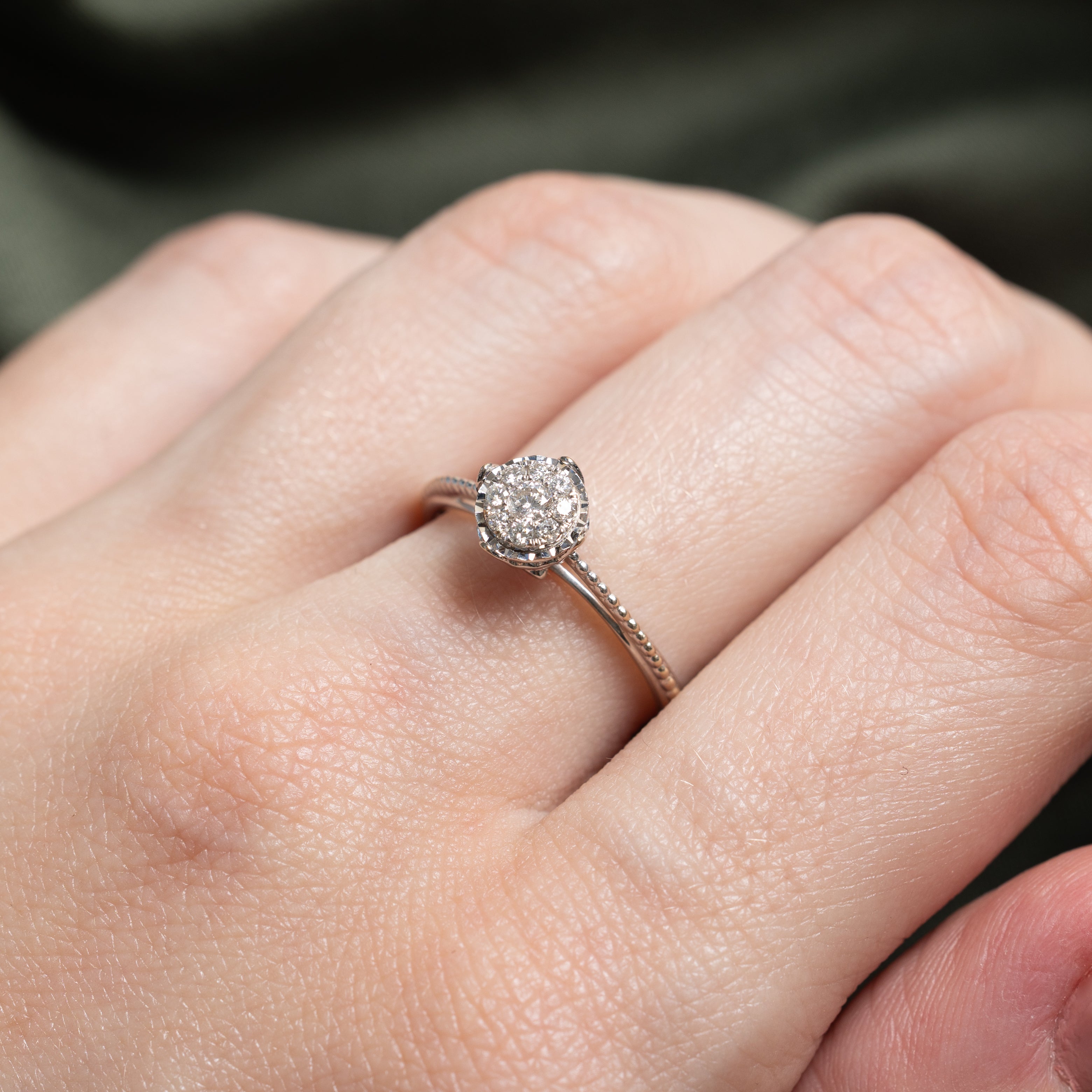 18k Illusion Set Cluster Diamond Ring | 0.16ctw | SZ 6.5