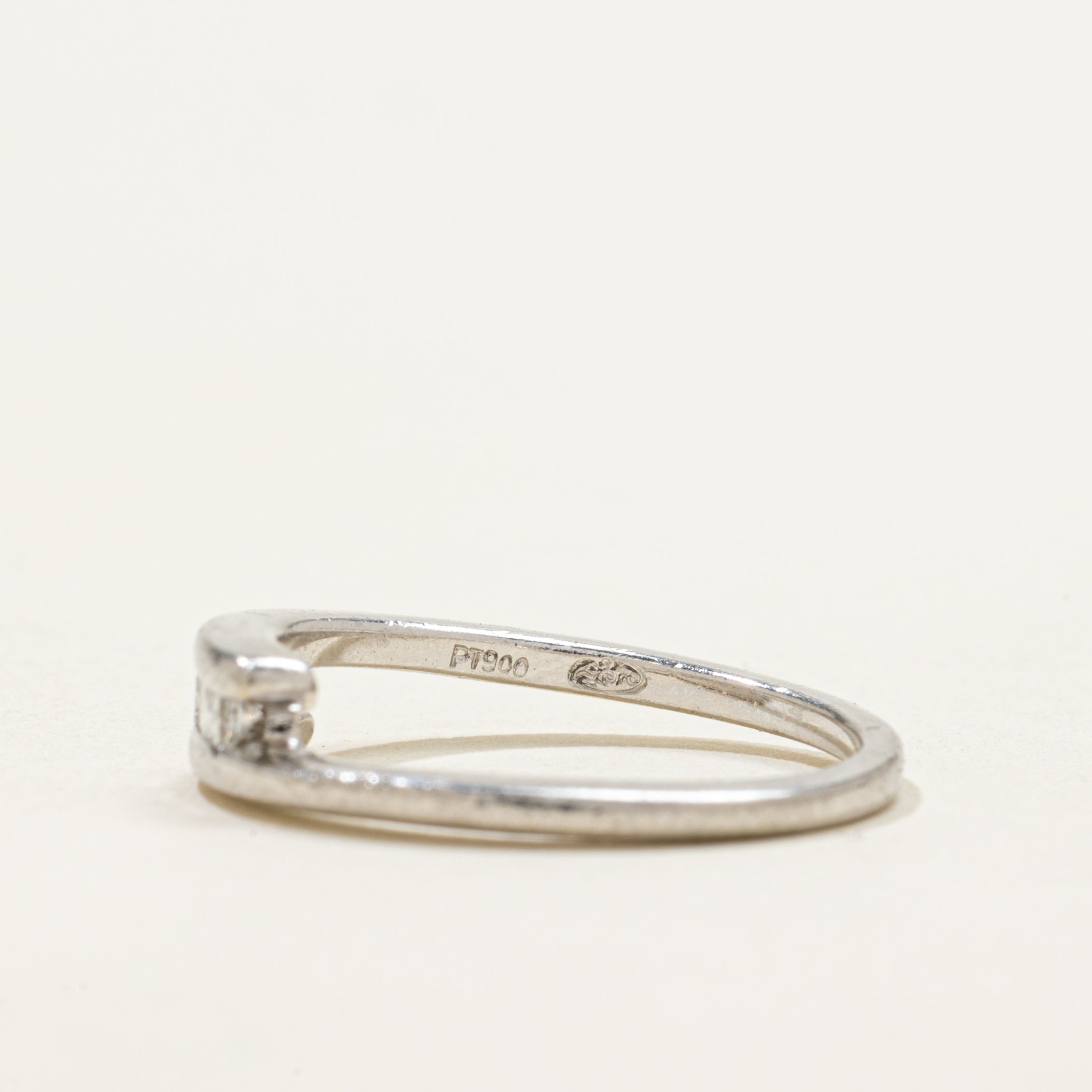 Bague sertie d'un diamant taille princesse | 0,17 ct | Taille 5,25
