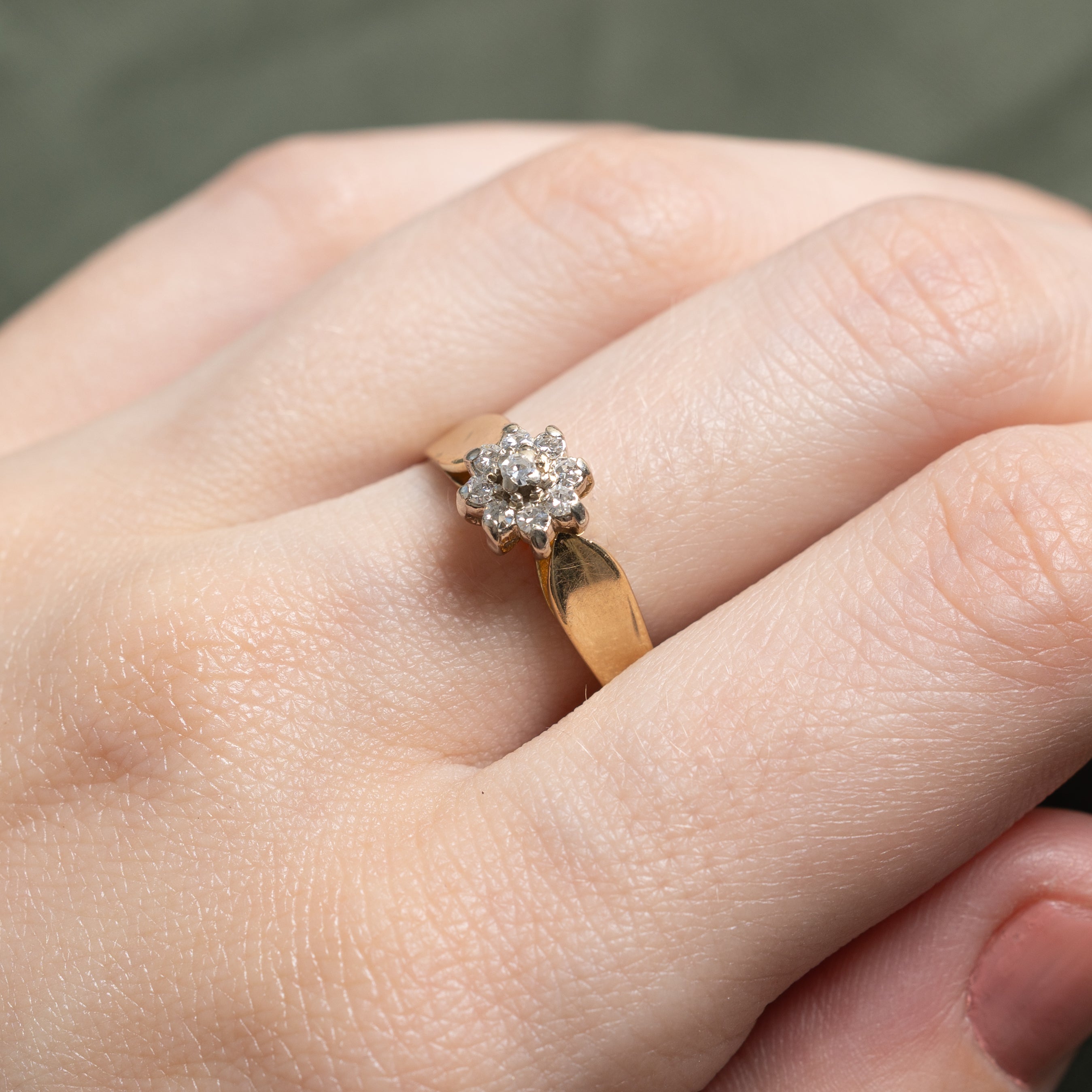 Yellow Gold Diamond Petal Ring | 0.20ctw | SZ 9
