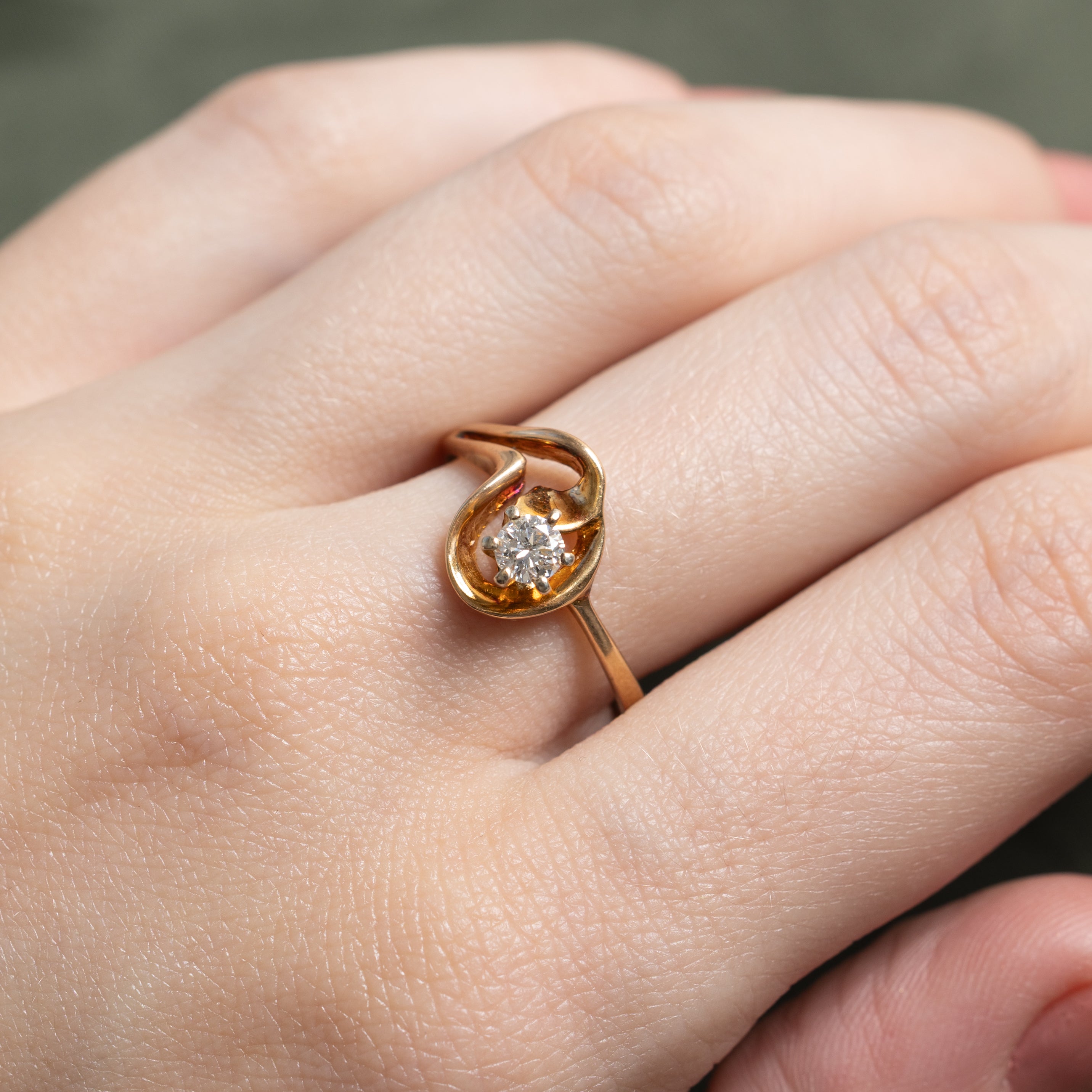 18k Solitaire Diamond Abstract Ring | 0.22ct | SZ 8