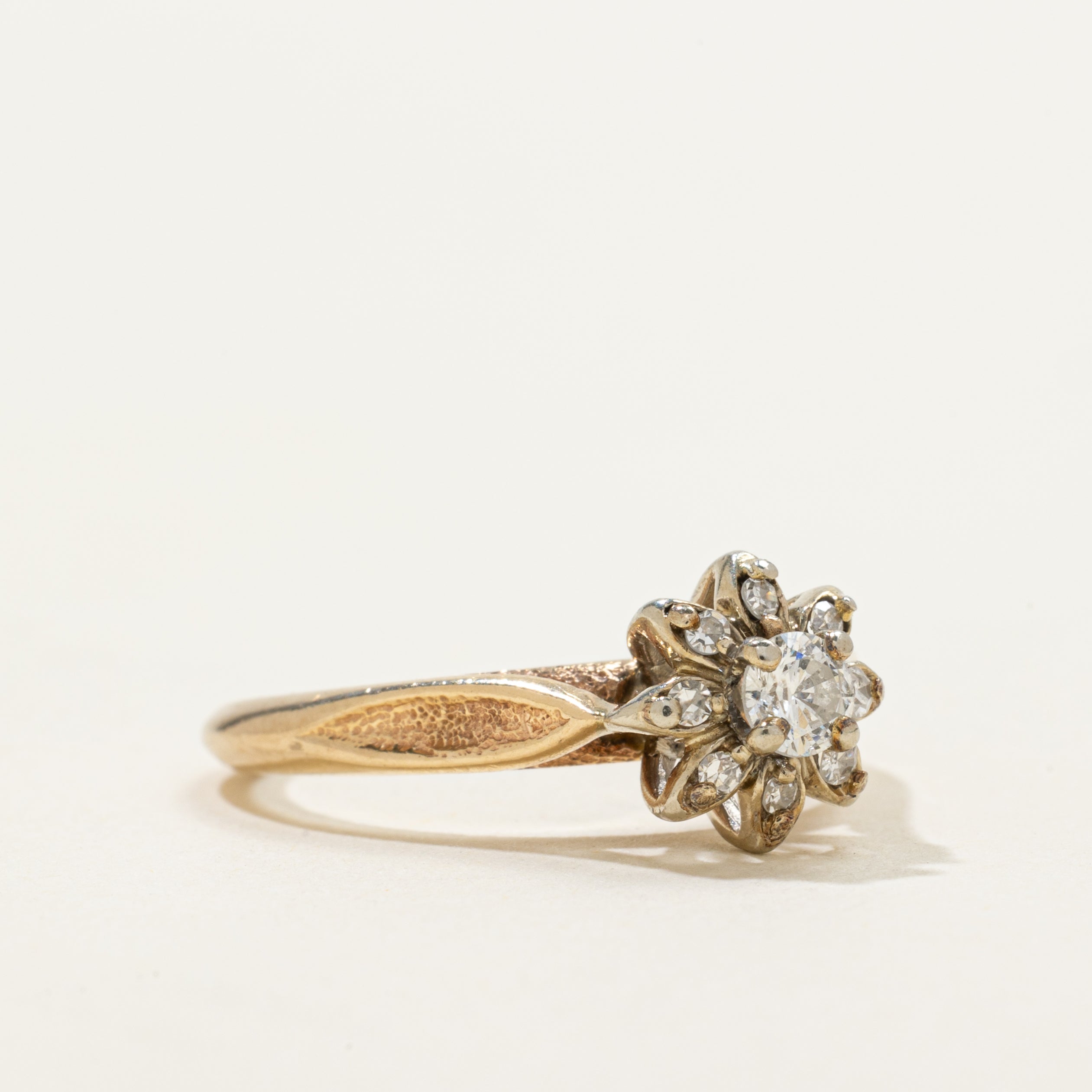Diamond Petal Textured Ring | 0.25ctw | SZ 6