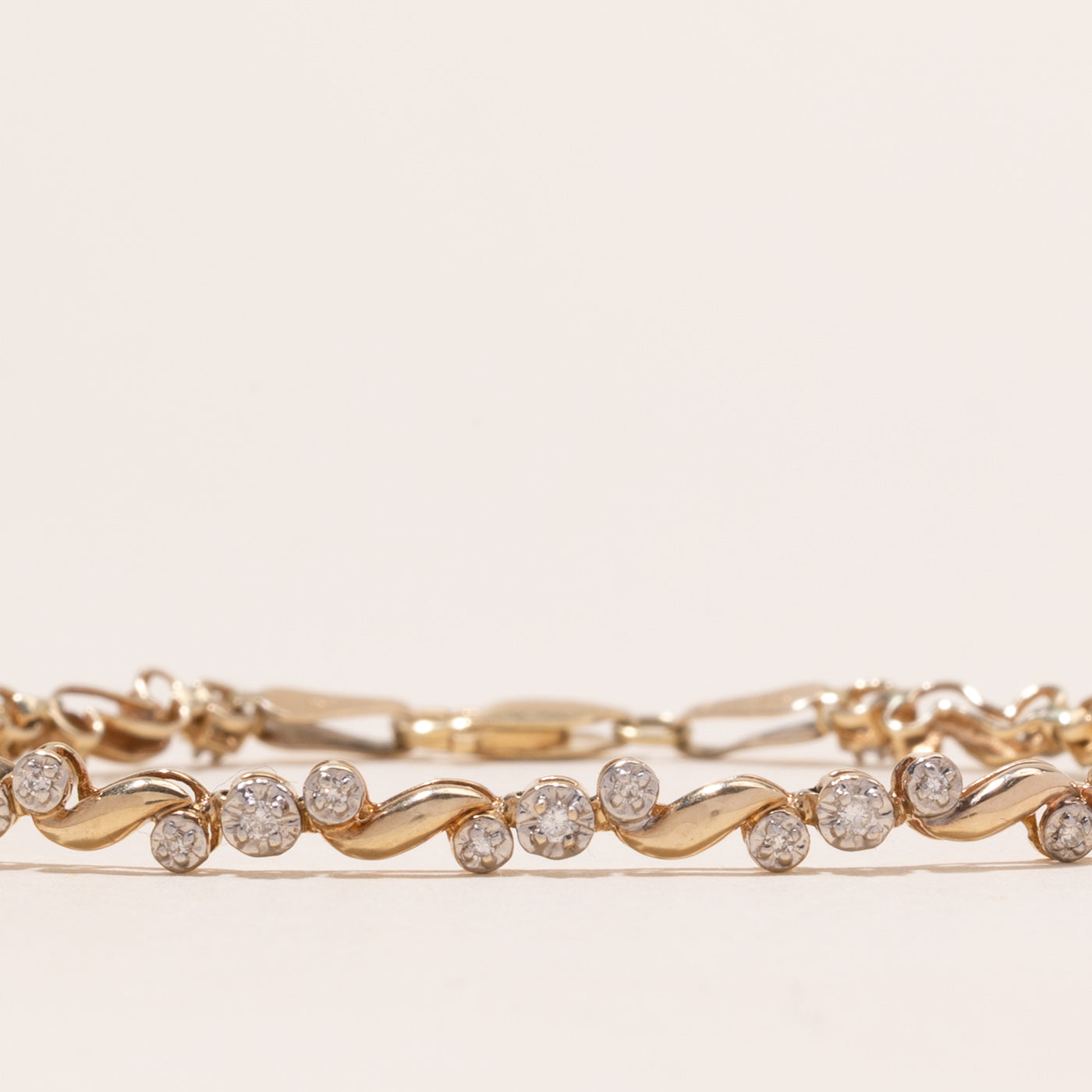 Illusion Set Diamond Wave Bracelet | 0.25ctw | 6.25"