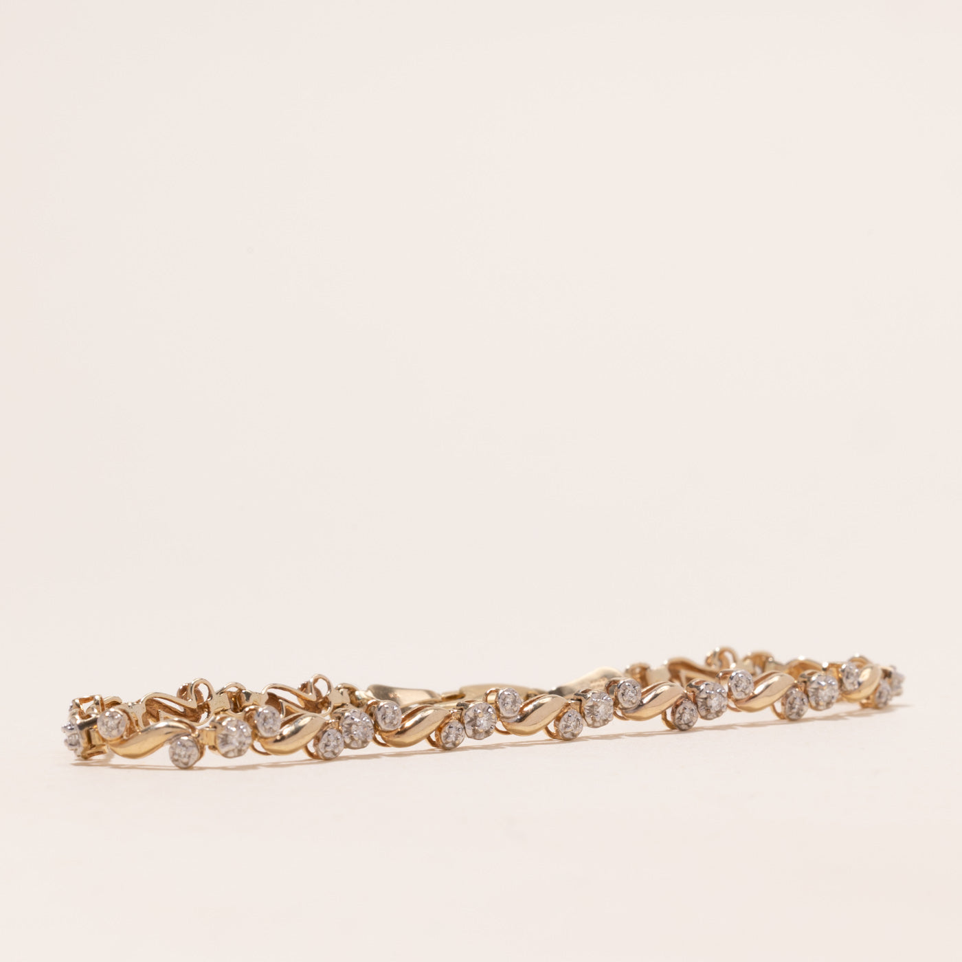 Illusion Set Diamond Wave Bracelet | 0.25ctw | 6.25"