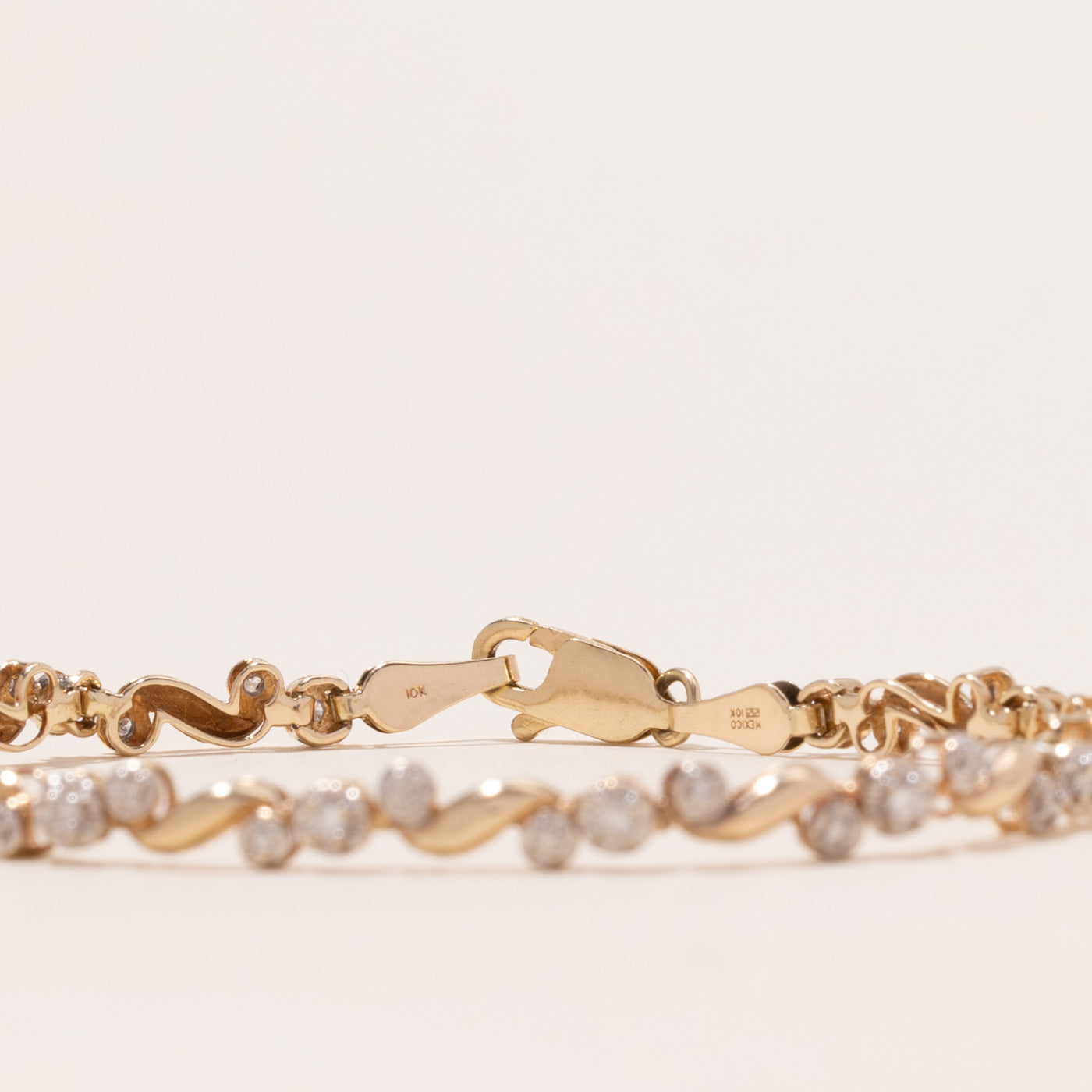 Illusion Set Diamond Wave Bracelet | 0.25ctw | 6.25"