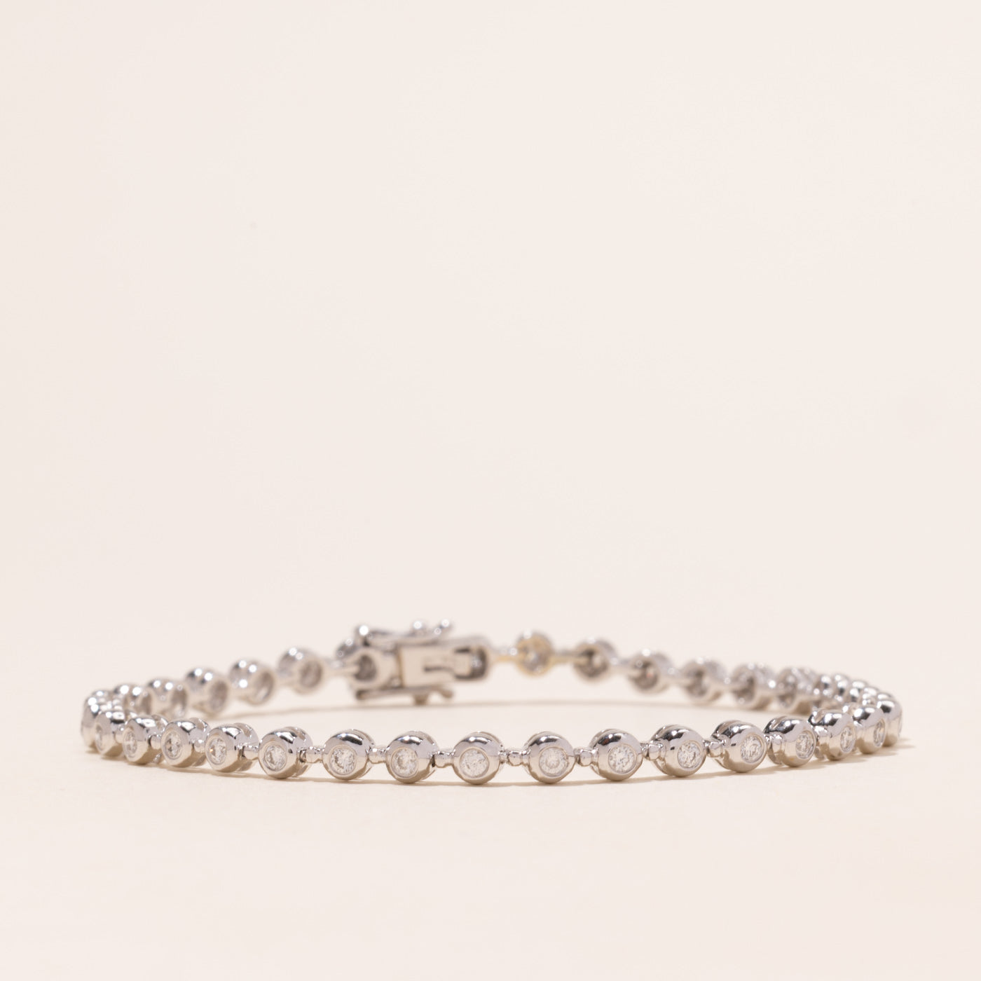 18k White Gold Bezel Set Diamond Tennis Bracelet | 0.55ctw | 6.5"