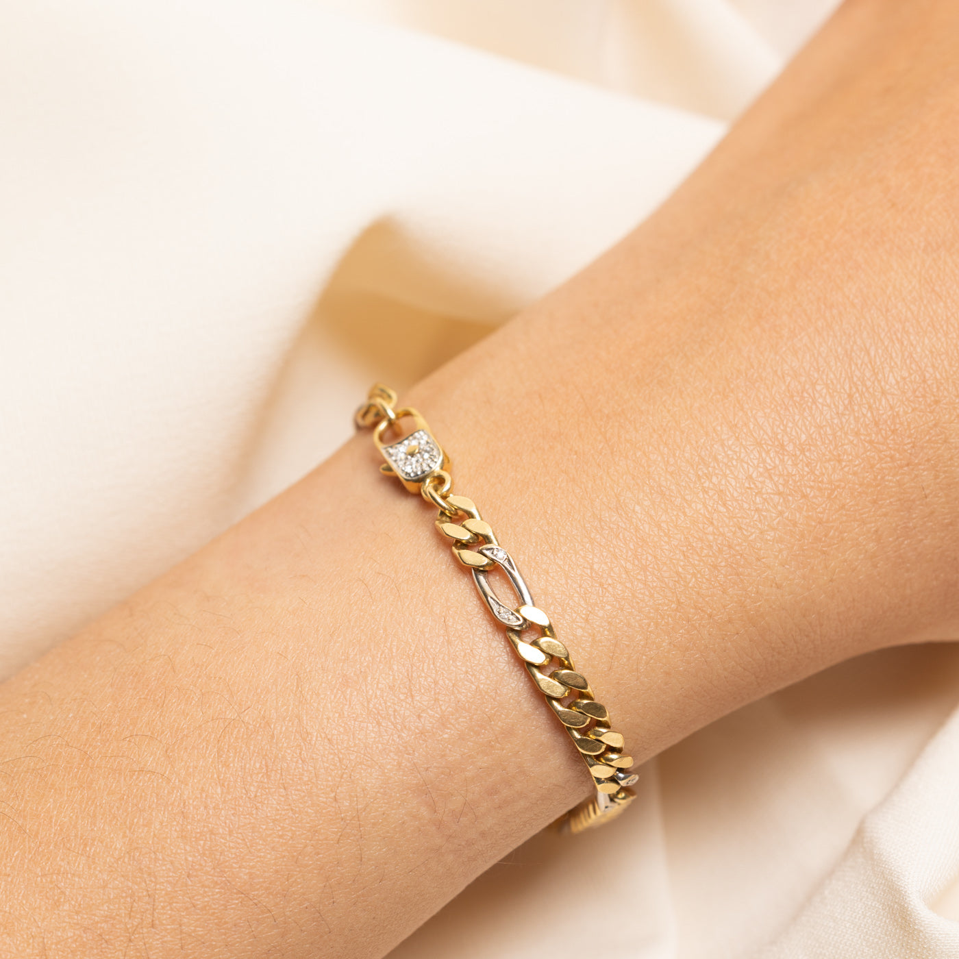 Diamond Figaro Chain Bracelet | 0.20ctw | 7.5"