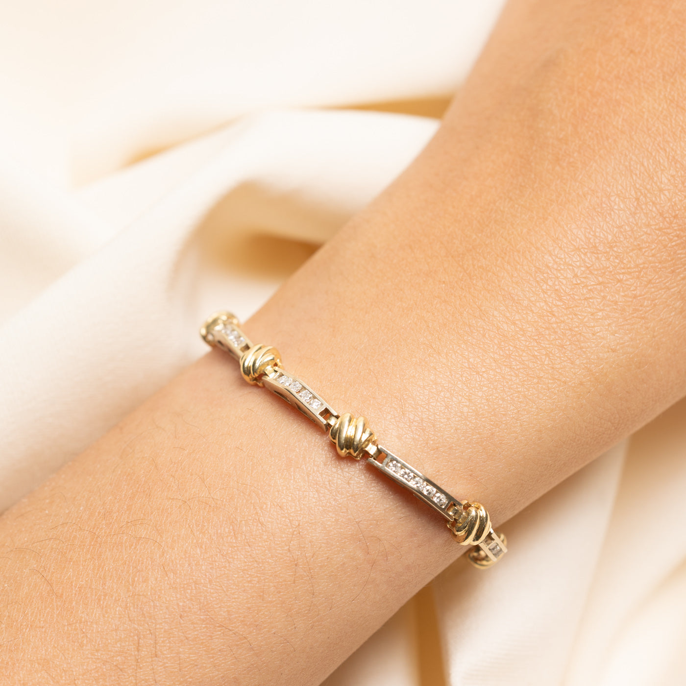 Two Tone Diamond Bar Link Tennis Bracelet | 0.90ctw | 7.75"