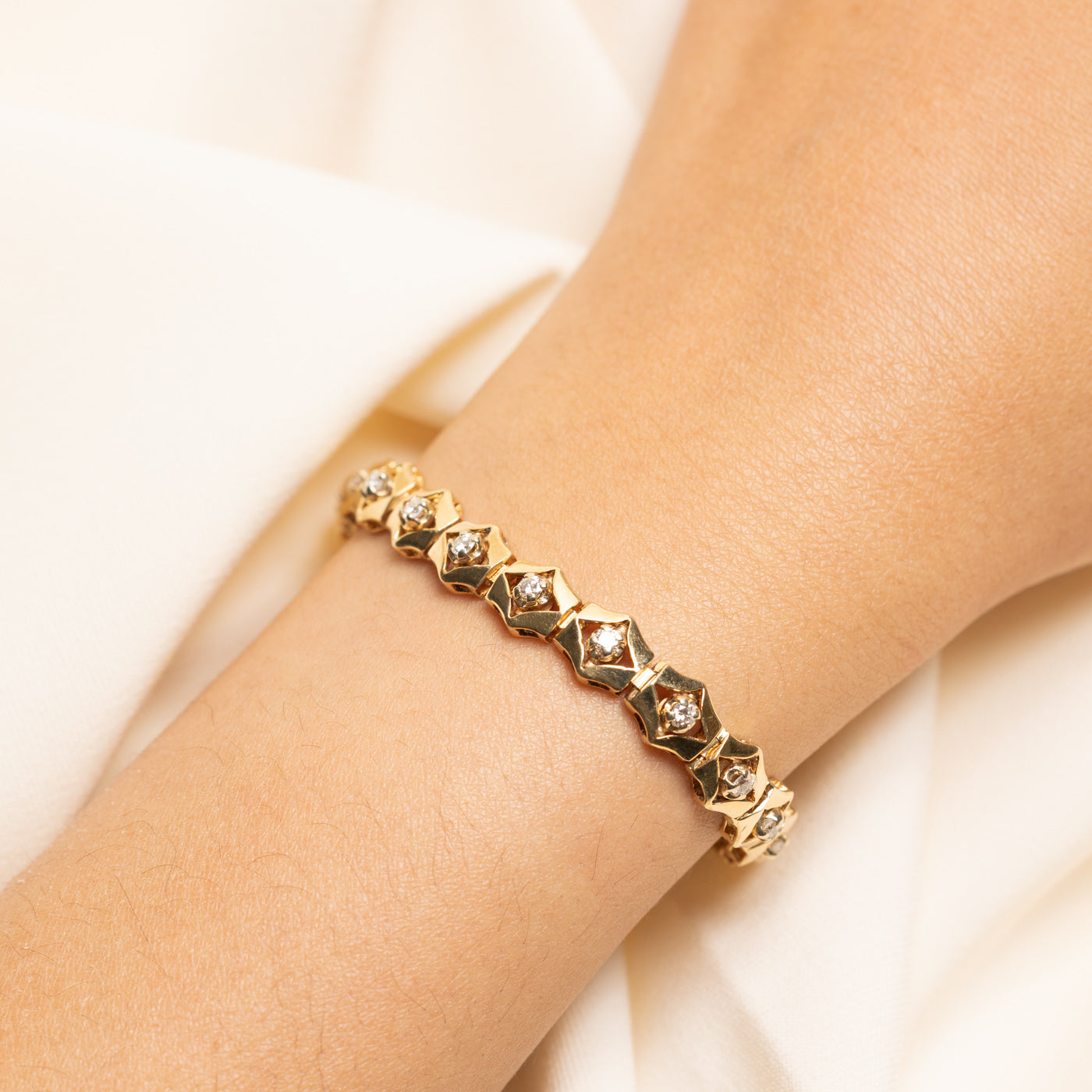 Yellow Gold Diamond Hexagon Design Tennis Bracelet | 1.00ctw | 7.5"