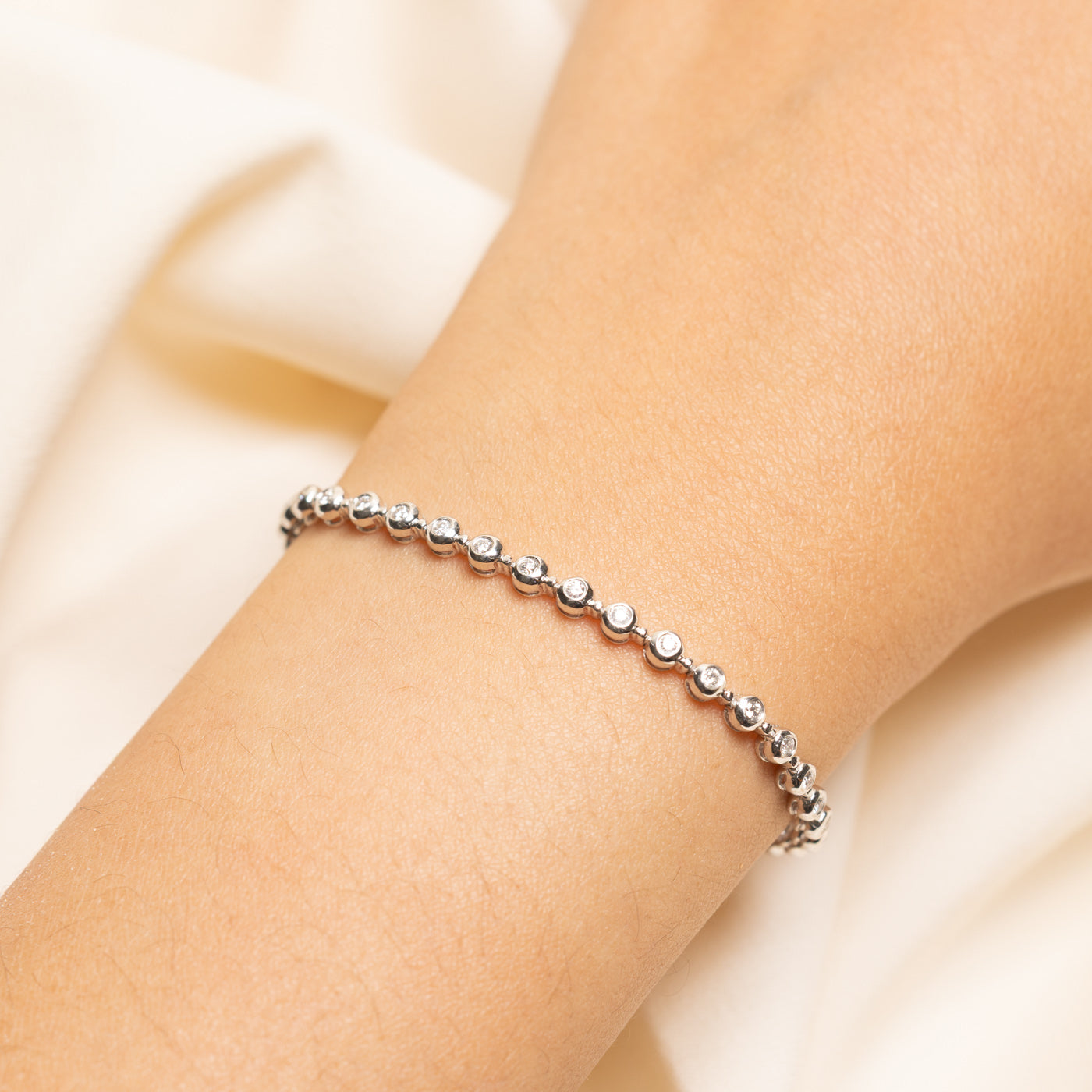 18k White Gold Bezel Set Diamond Tennis Bracelet | 0.55ctw | 6.5"