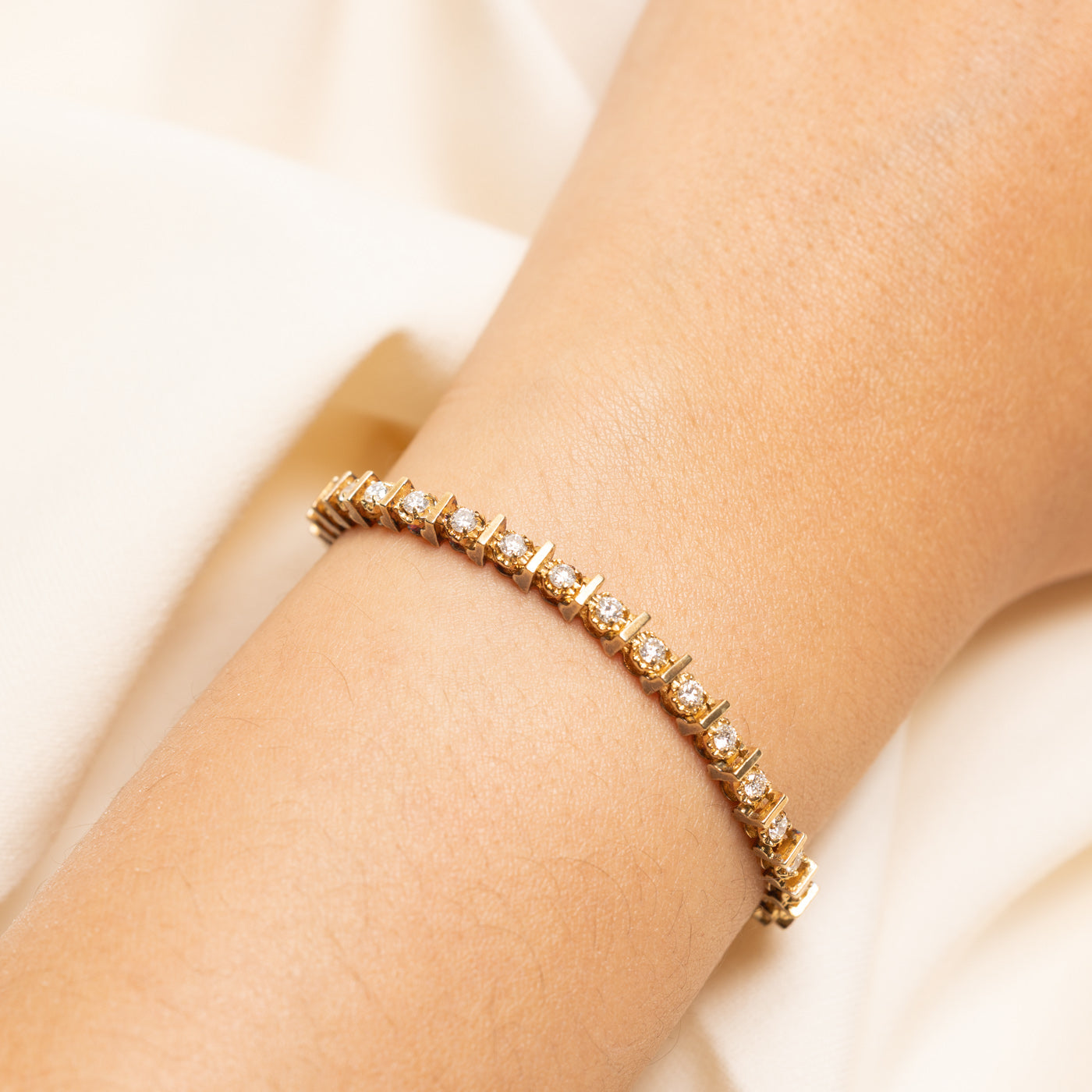 Yellow Gold Diamond Bar Tennis Bracelet | 2.00ctw | 7.25"