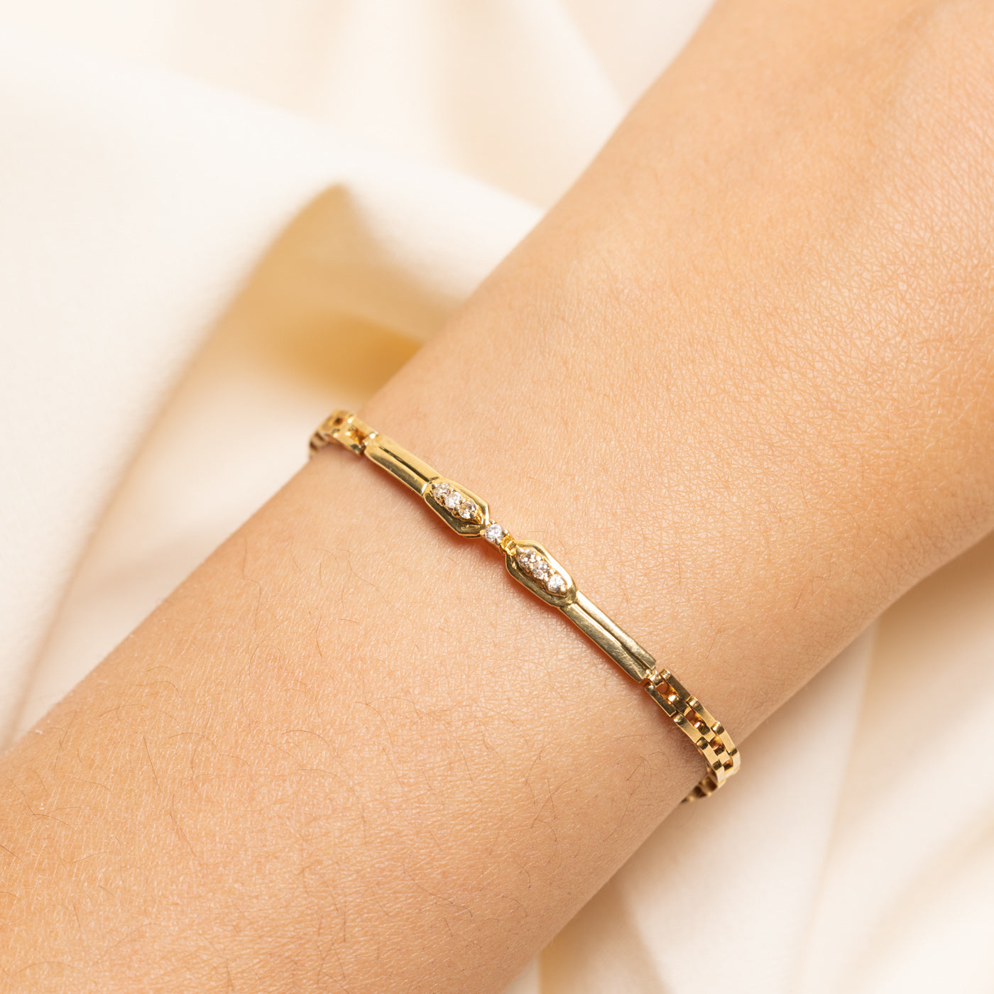 Diamond Bar Panther Link Bracelet | 0.15ctw | 7.5"
