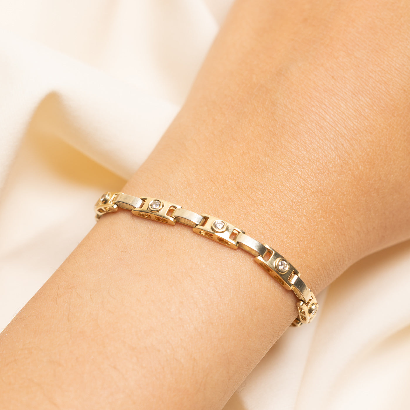 Bezel Set Diamond Link Bracelet | 0.60ctw | 7"