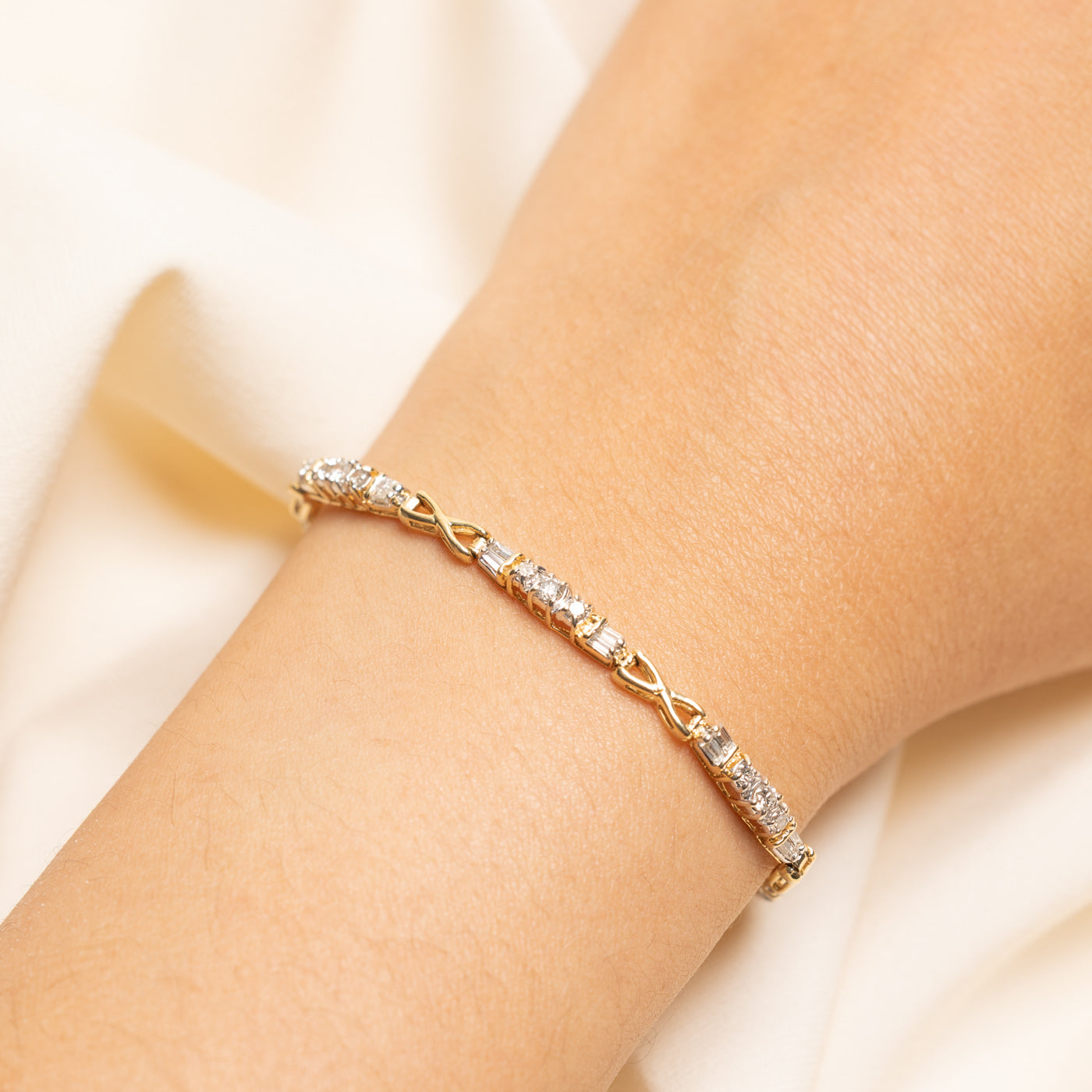 Mixed Cut Diamond Tennis Bracelet | 0.65ctw | 7"