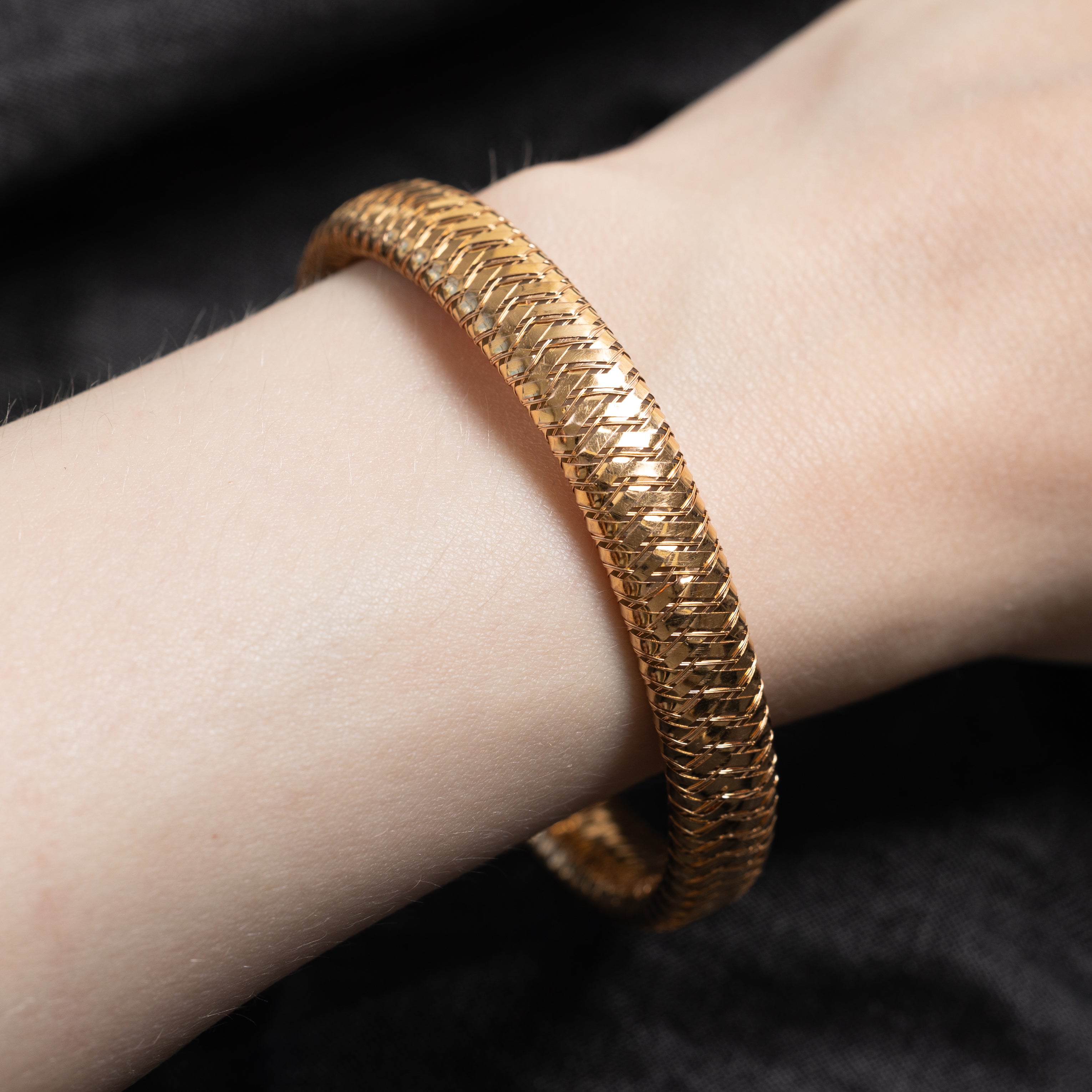 Italian 18k Diamond & Hidden Ruby Woven Strap Bracelet | 0.01ct, 0.10ctw | 8"