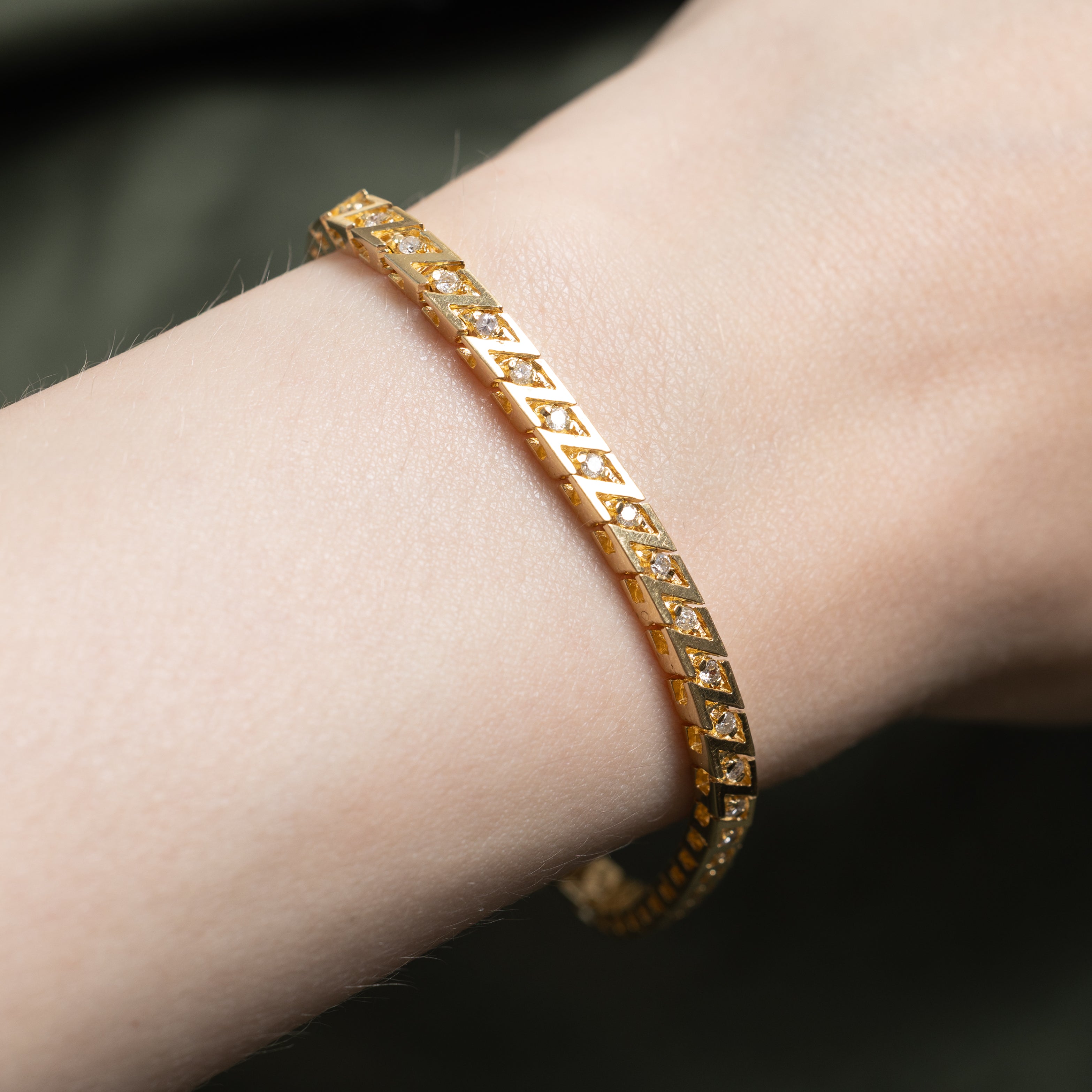 Yellow Gold Diamond Zigzag Tennis Bracelet | 0.84ctw | 7.25"
