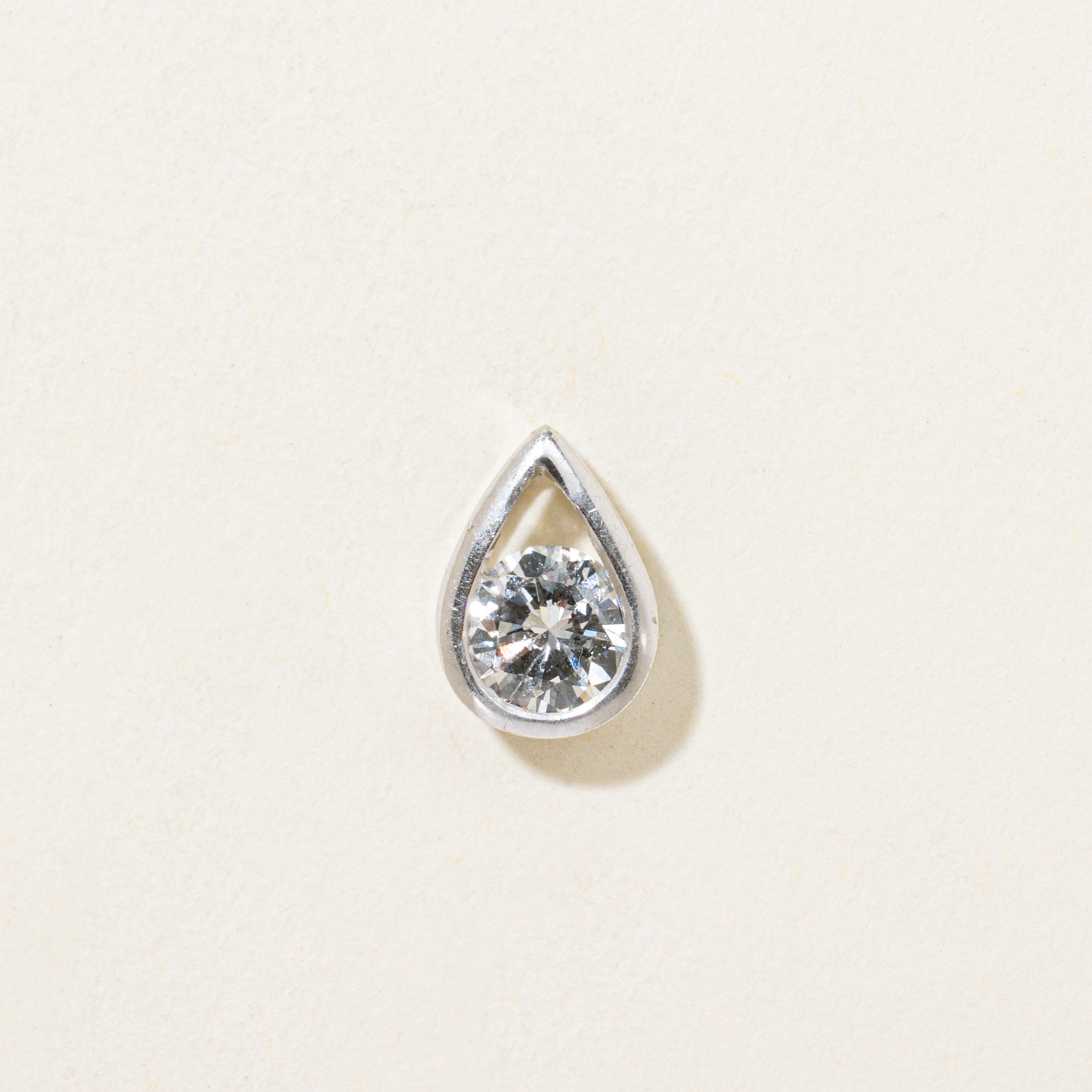 18k White Gold Diamond Pear Shaped Pendant | 0.37ct