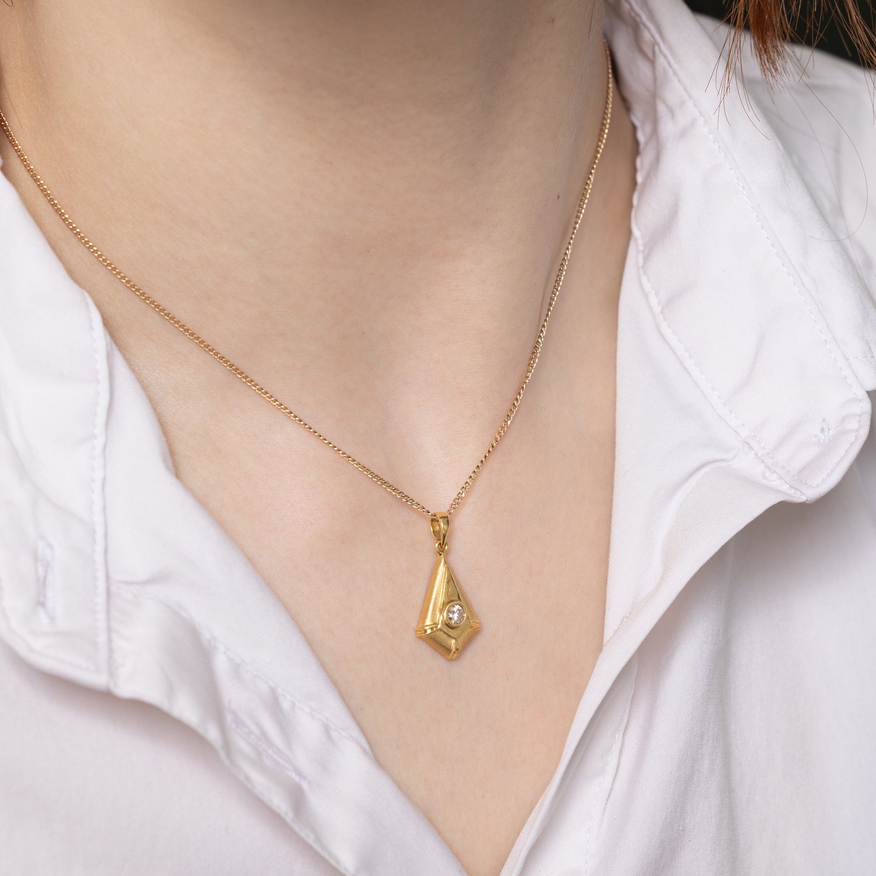 18k Bezel Set Diamond Arrowhead Pendant | 0.14ct