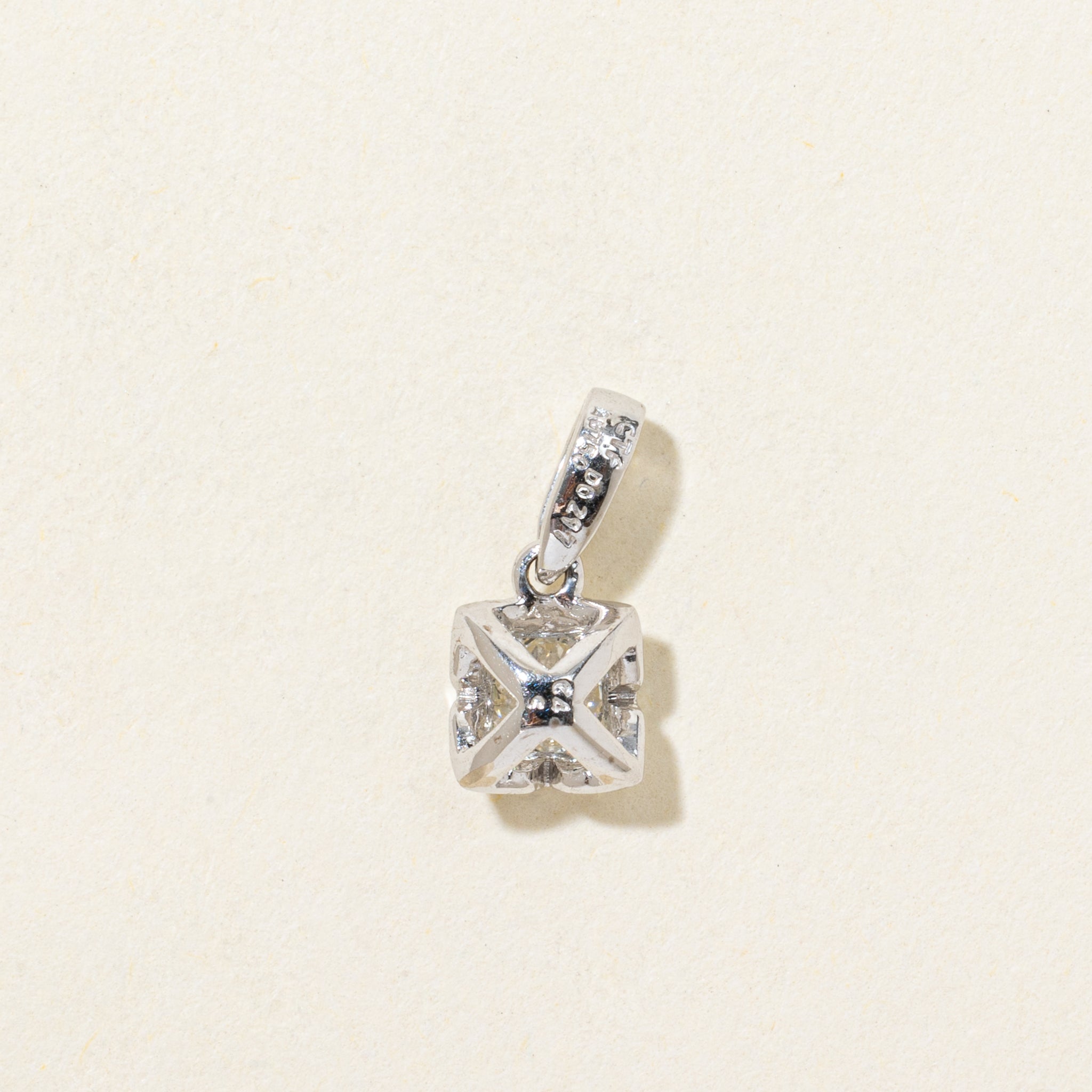18k Solitaire Diamond Pendant | 0.22ct