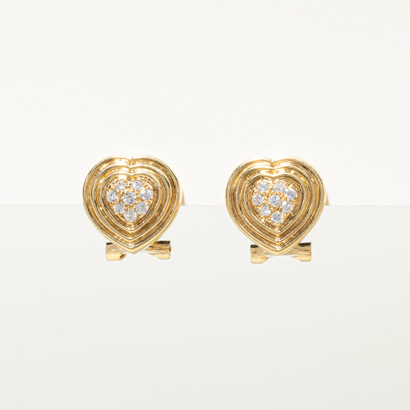 18k Diamond Heart Cluster Grooved Earrings | 0.24ctw