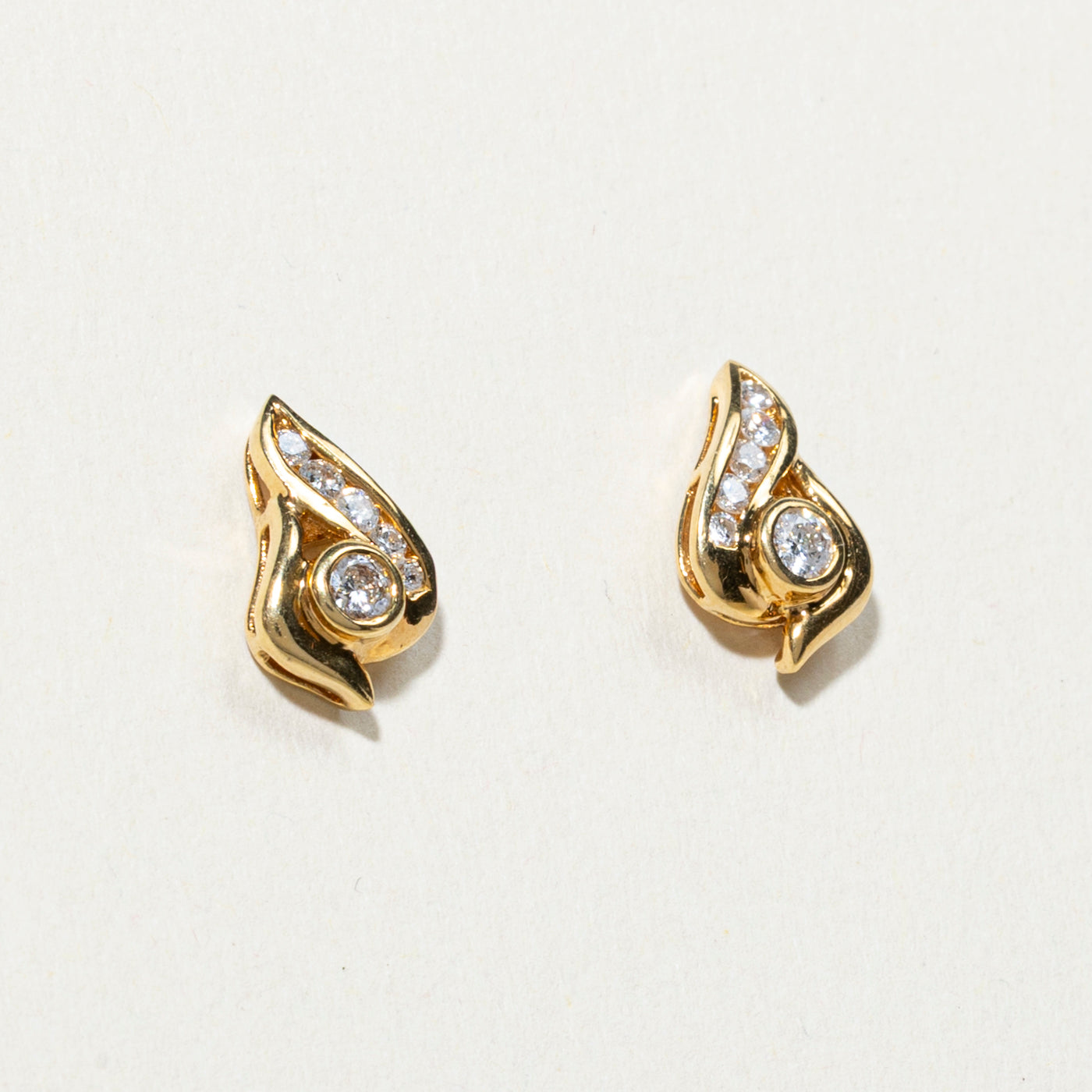 18k Yellow Gold Diamond Stud Earrings | 0.25ctw