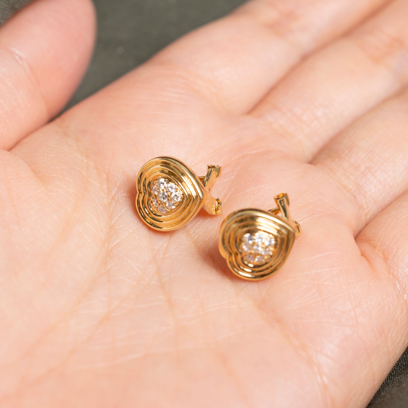 18k Diamond Heart Cluster Grooved Earrings | 0.24ctw
